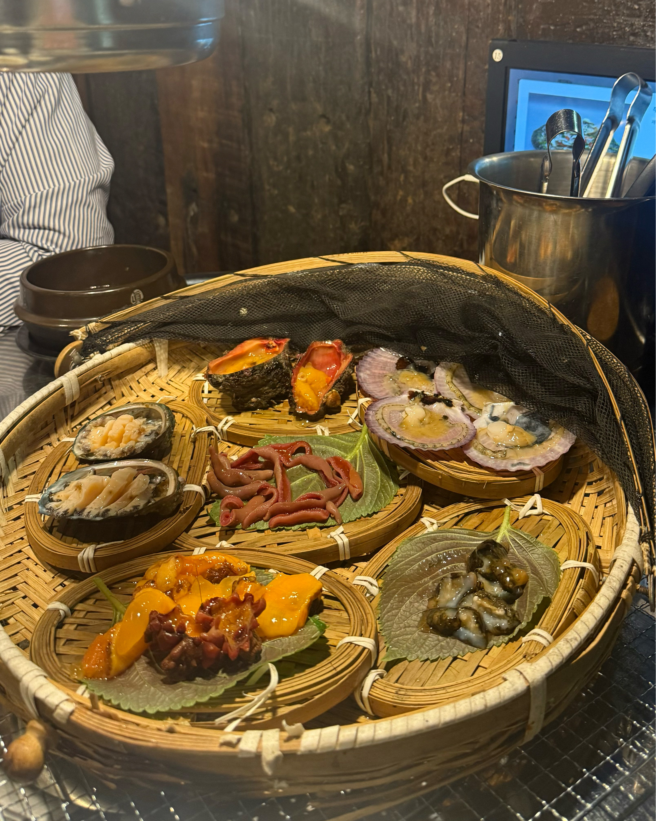 지나가다가 분위기가 예뻐서 꼭 와봐야지 하다가 오늘 드디어 왔네요~~ 해산물이 신선하고 맛