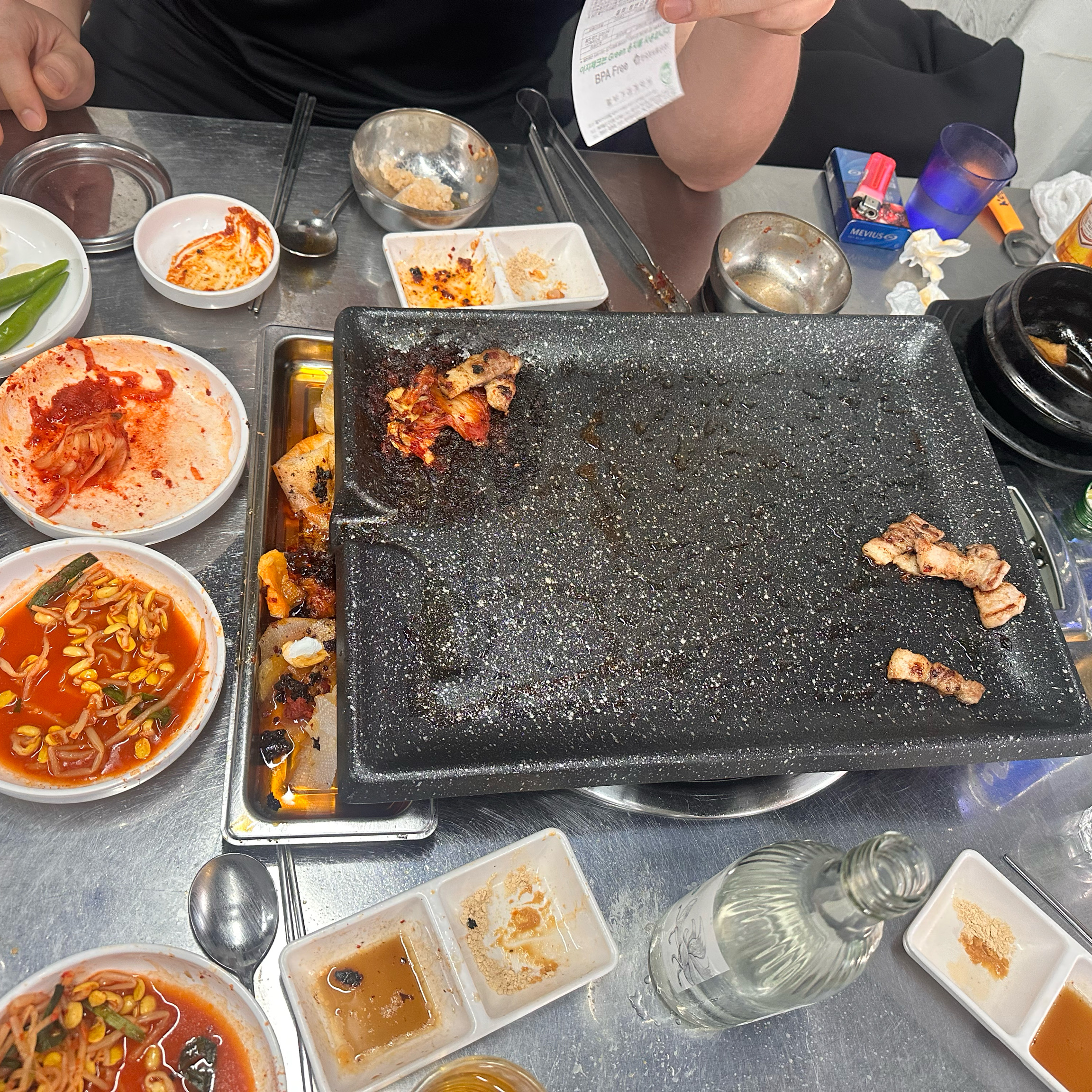 고기질도 좋고 서비스로 나오는 떡볶이도 맛있고 직원분들도 친절하셔서 좋았습니다! 너무 맛있