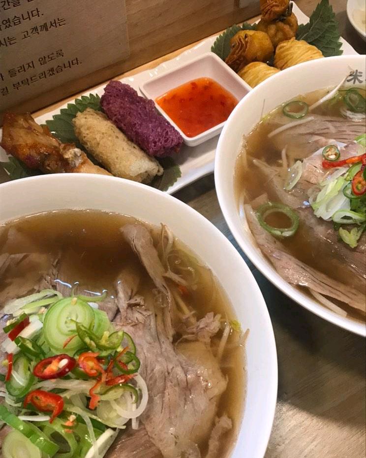 사장님이 친절하시고 튀김도 바삭하고 쌀국수 국물도 진해서 너무 맛있게 먹었습니다 다음에 또