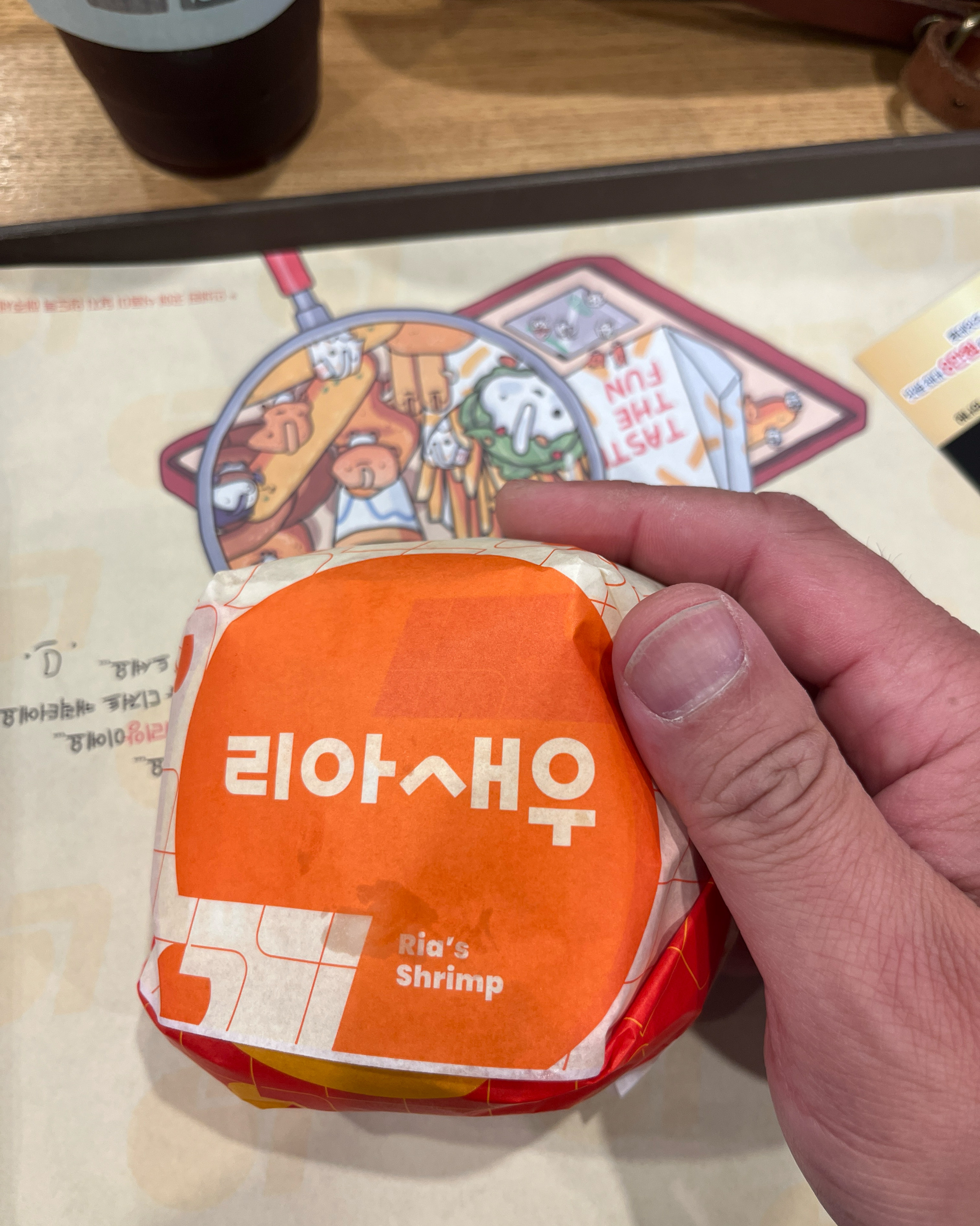 청결한 매장 - 제주 맛집 롯데리아 제주공항국내선탑승점