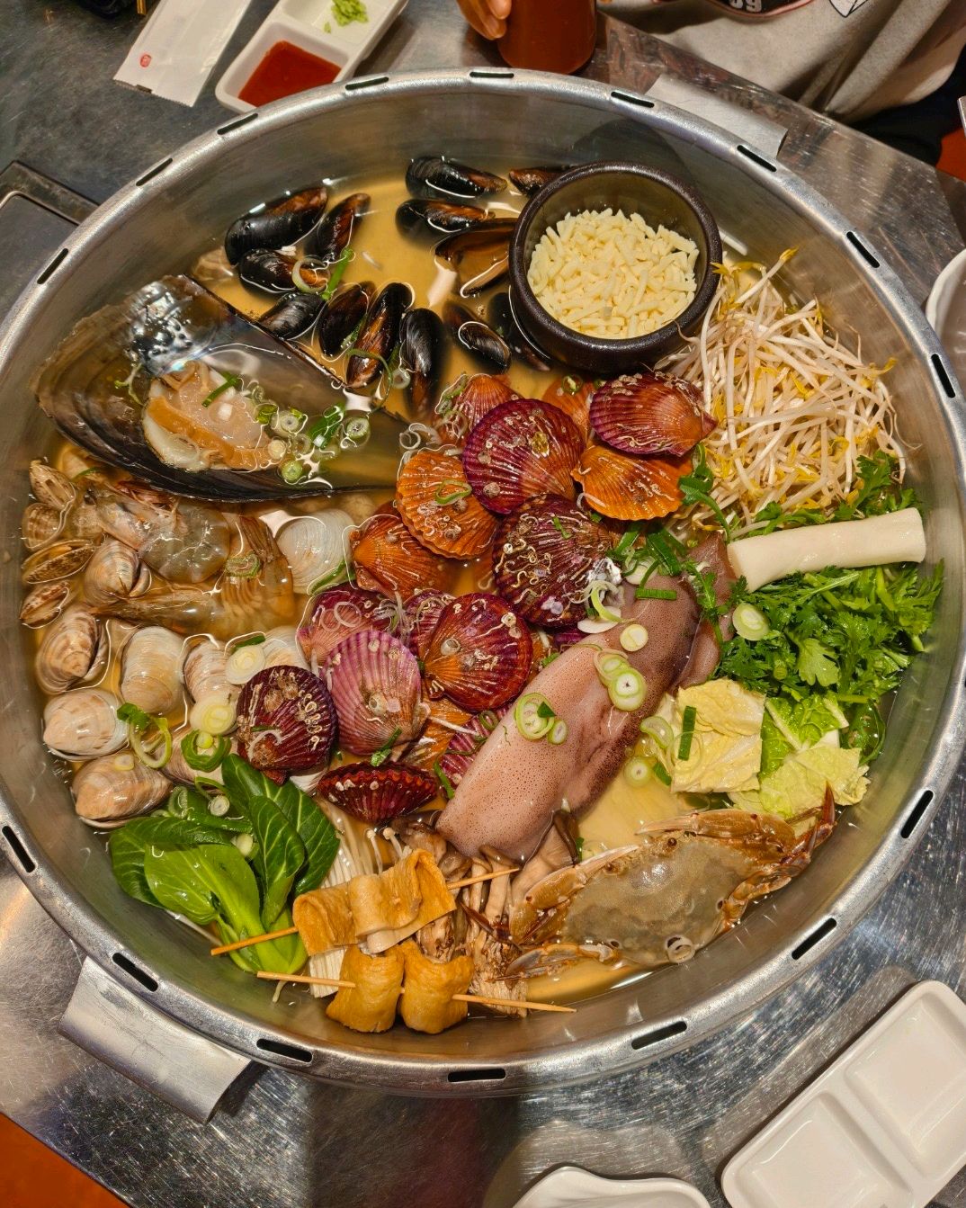 가족들이 왔어 식사하기좋아요. - 천호동 맛집 갯벌의조개 천호점