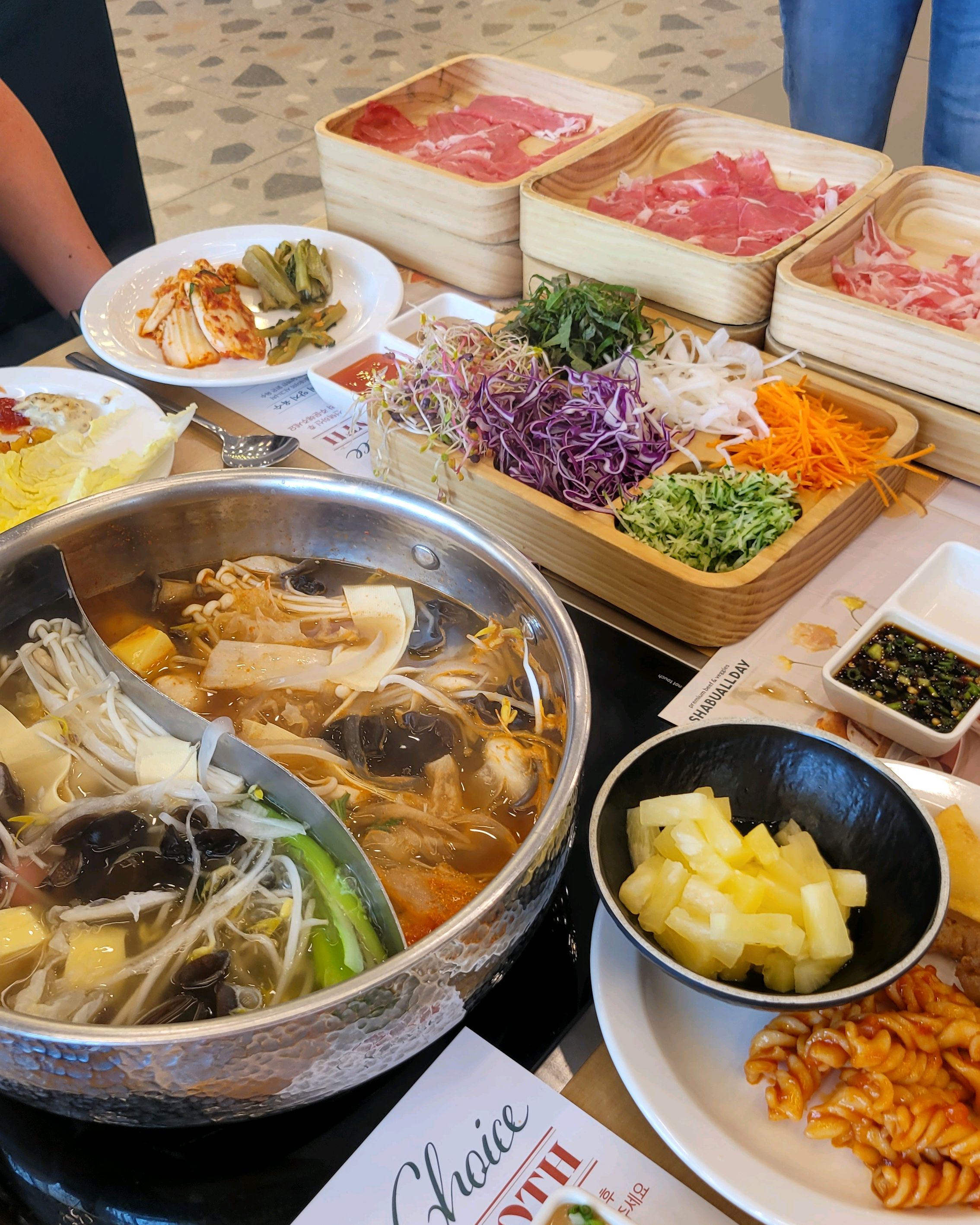 야채도 너무 신선하고 고기도 무한리필 너무너무 잘 먹었습니다. 또 방문예정이에요^^ - 동탄 맛집 샤브올데이 동탄신도시점