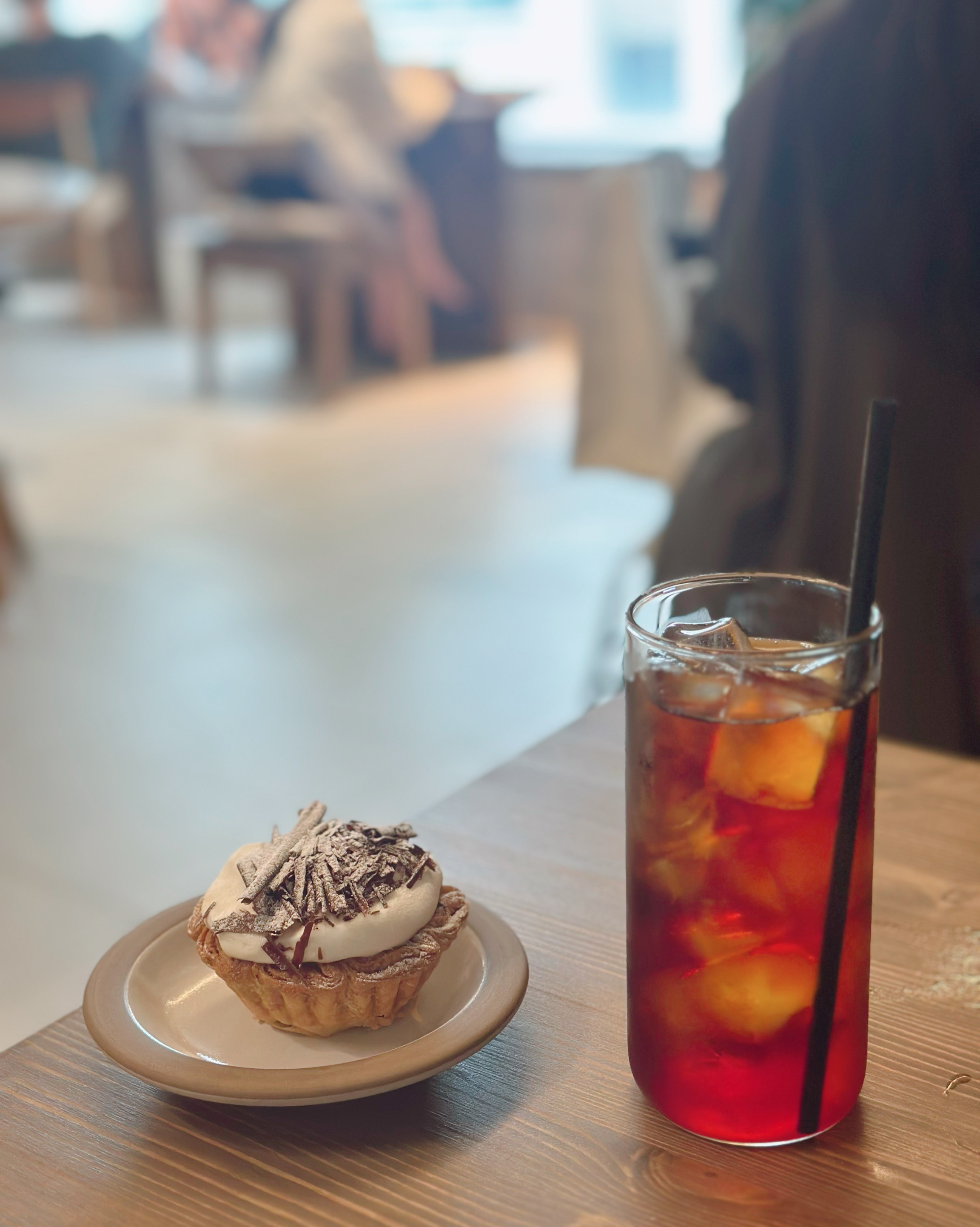 루이보스 바닐라랑 디저트 궁합 좋네요💕 - 압구정 맛집 헤이즈 밀 베이커리