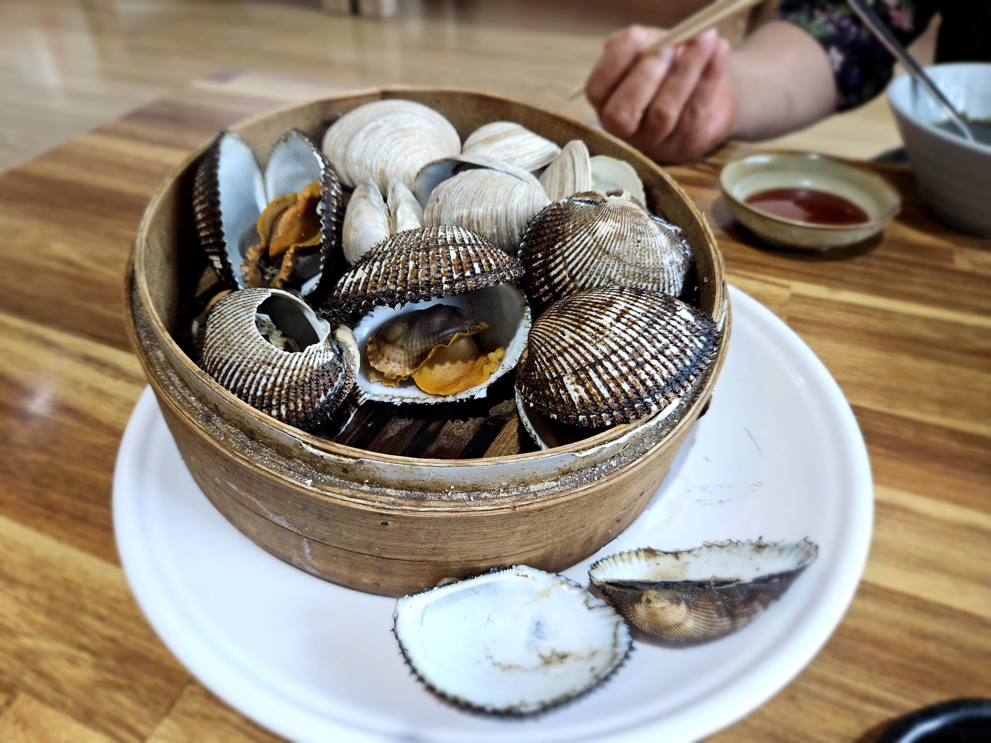 엄마가 도다리를 좋아하셔서 회구성 바꿔달라말씀드리니 흔쾌히 바꿔주셨어요 감사합니다 - 부산기장 송정해녀집 기장 오시리아점