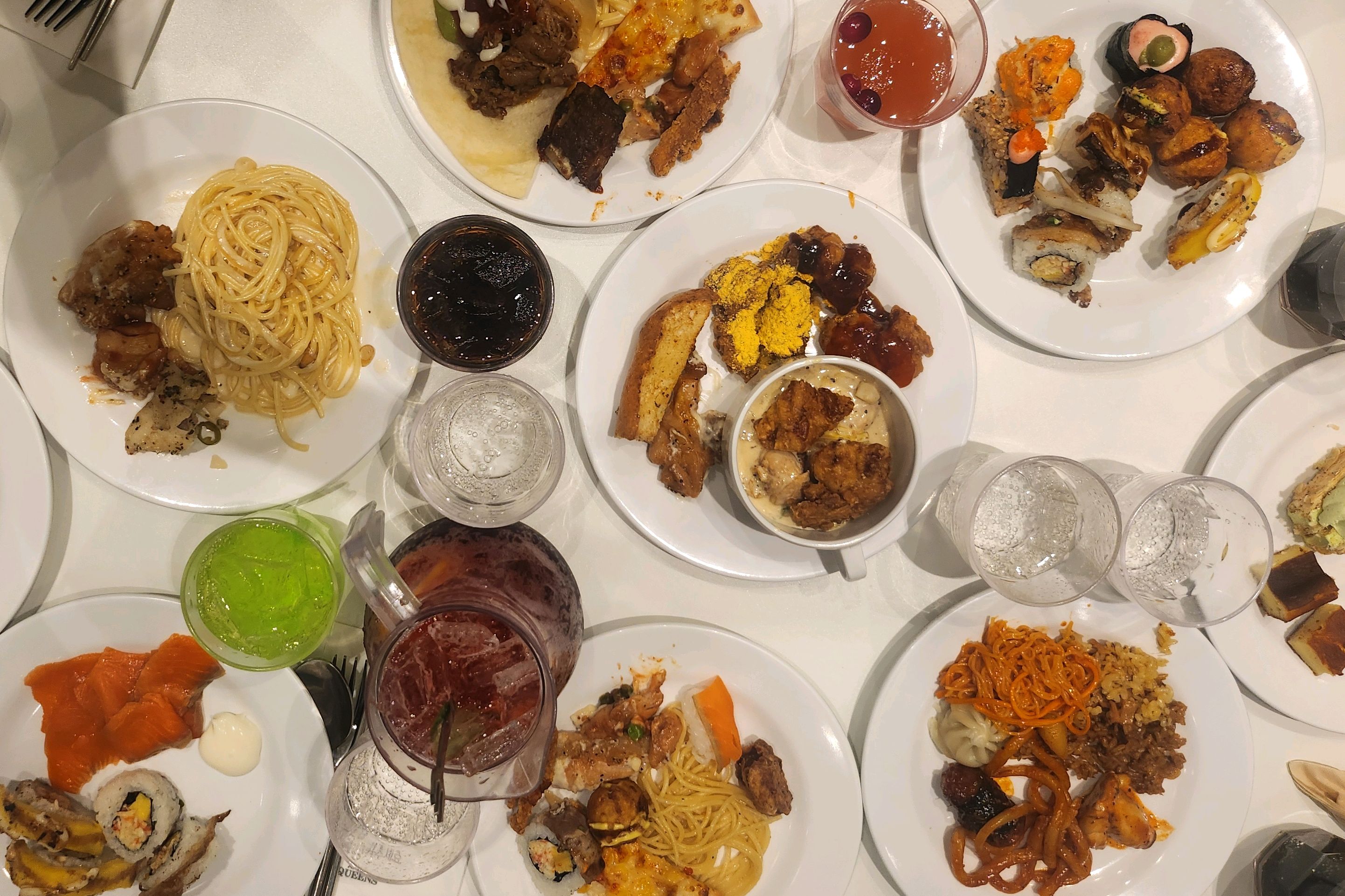 음식도 질이 좋고 직원분들도 너무 친절해요!! - 기흥 맛집 애슐리퀸즈 AK기흥점