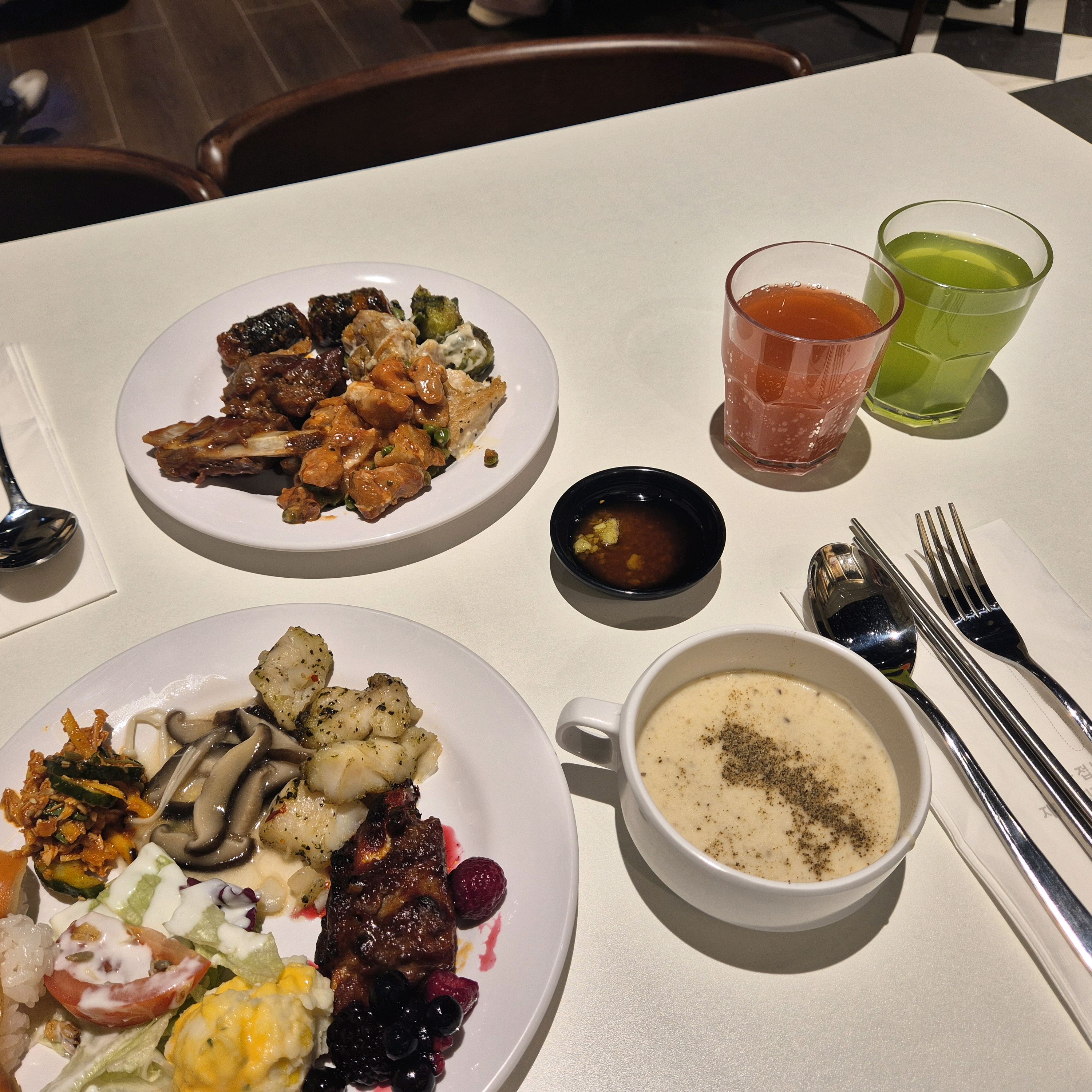 매장넓고 깨끗해요 - 주안 맛집 애슐리퀸즈 인천아인병원점