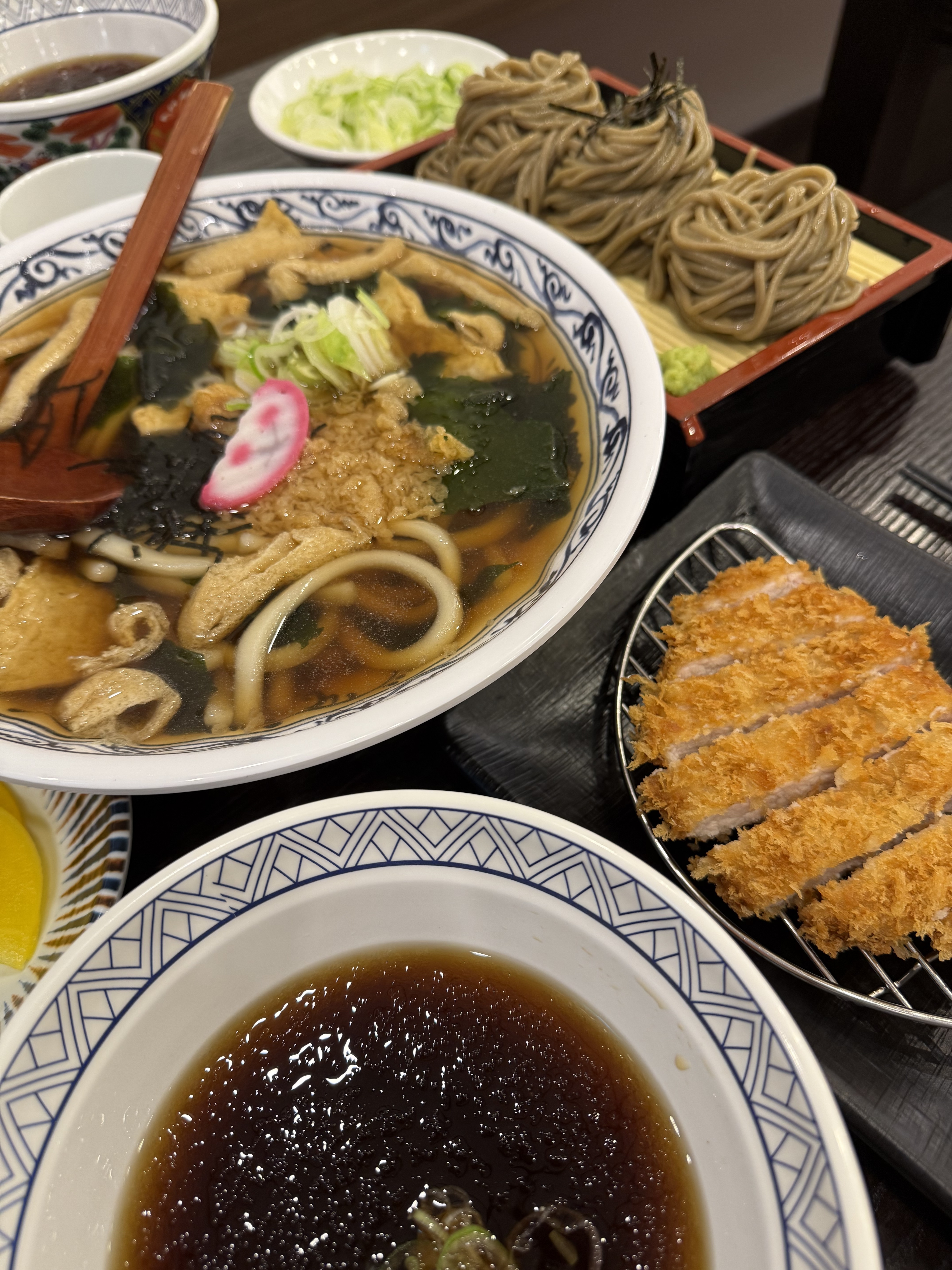 새로 오픈했대서 방문했어요 - 여의도역 맛집 삼동소바 여의도점