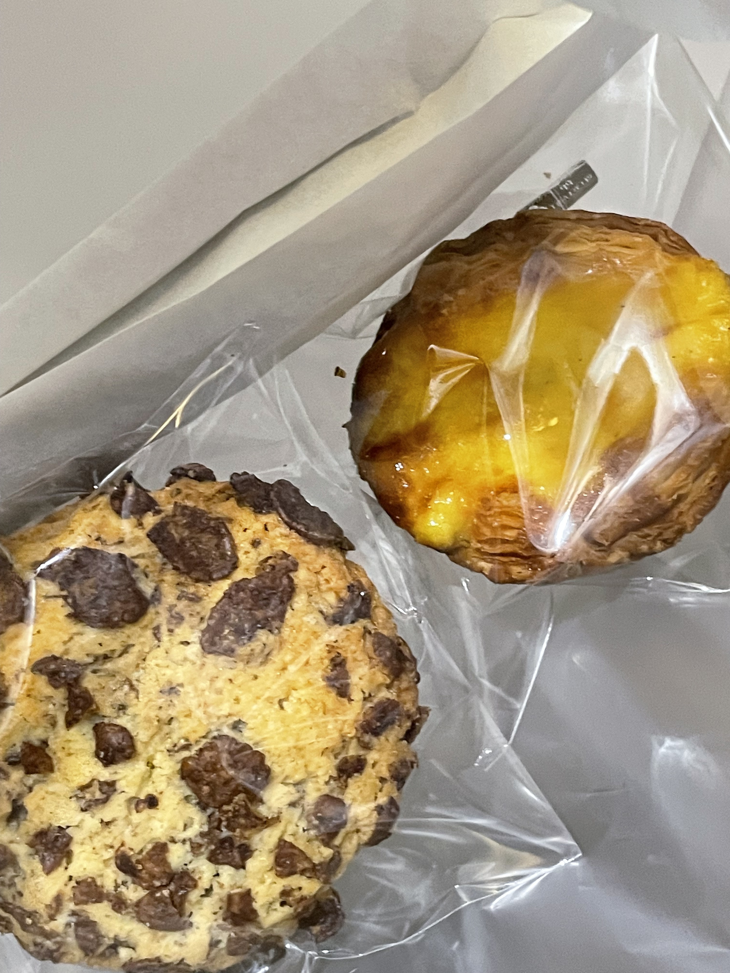 🧂🍫 소금 초코 휘낭시에 - 안양 맛집 데이도트