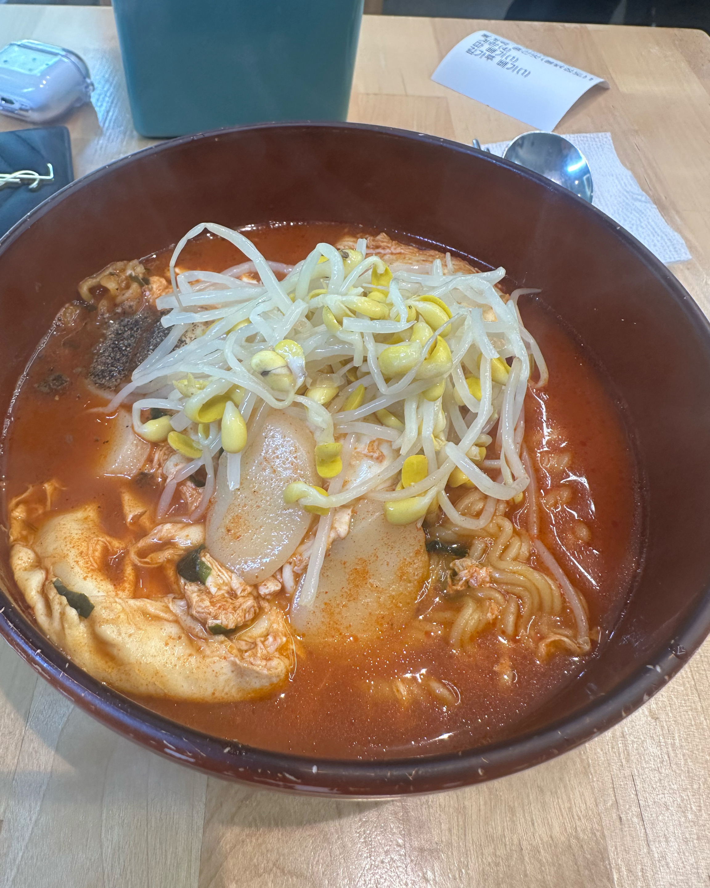 계란 다섯 개 추가해서 잘 먹고 갑니다~ 여기 중간단계가 딱 적당하게 맵게 해주셔서 맛있게