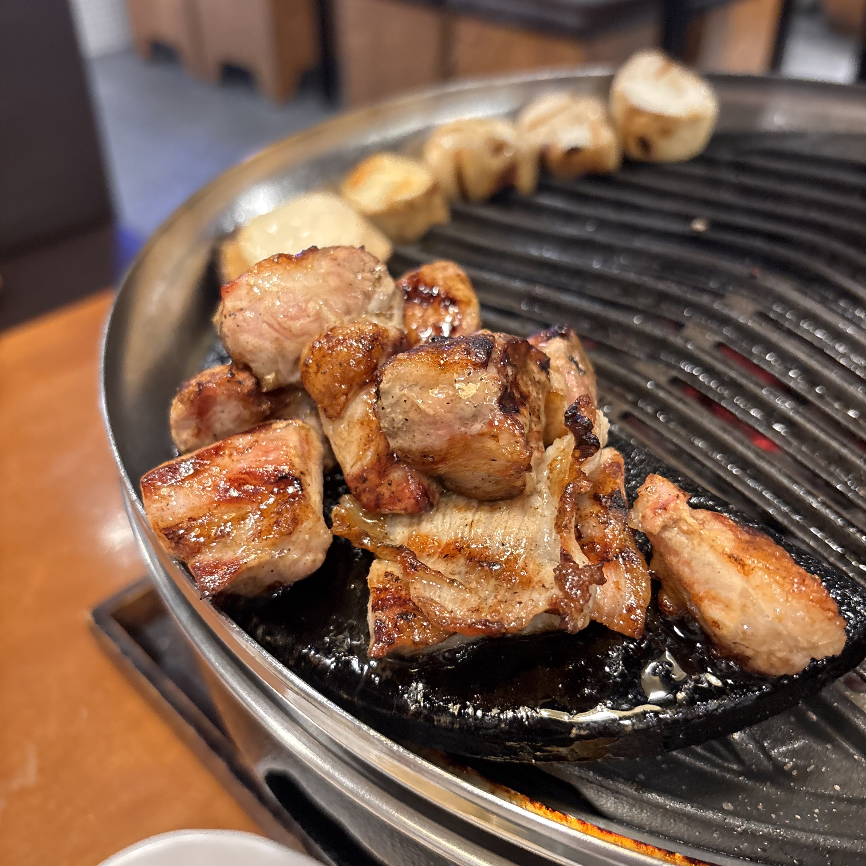 고기가 정말 신선하고 촌된장술밥까지 완벽하게 맛있었어요! - 부산역 맛집 고반식당 초량점