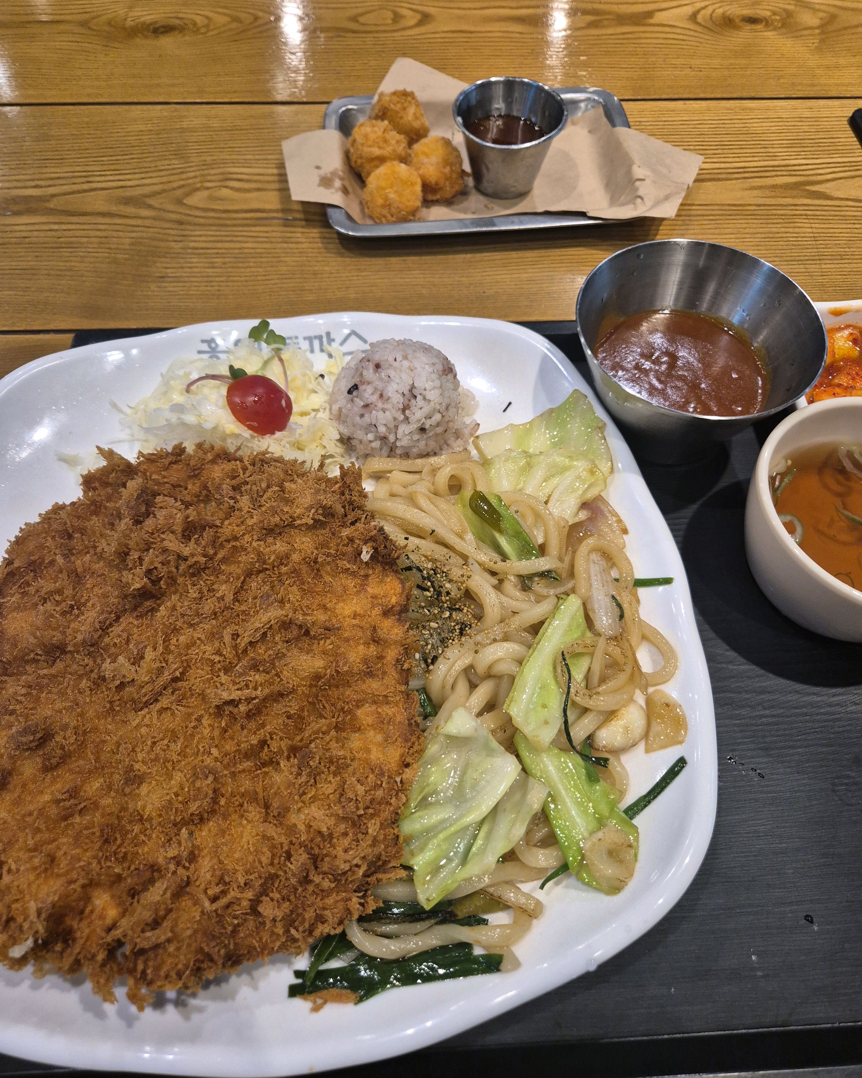 역시 돈까스는 홍익돈까스 - 검단 맛집 홍익돈까스 검단점