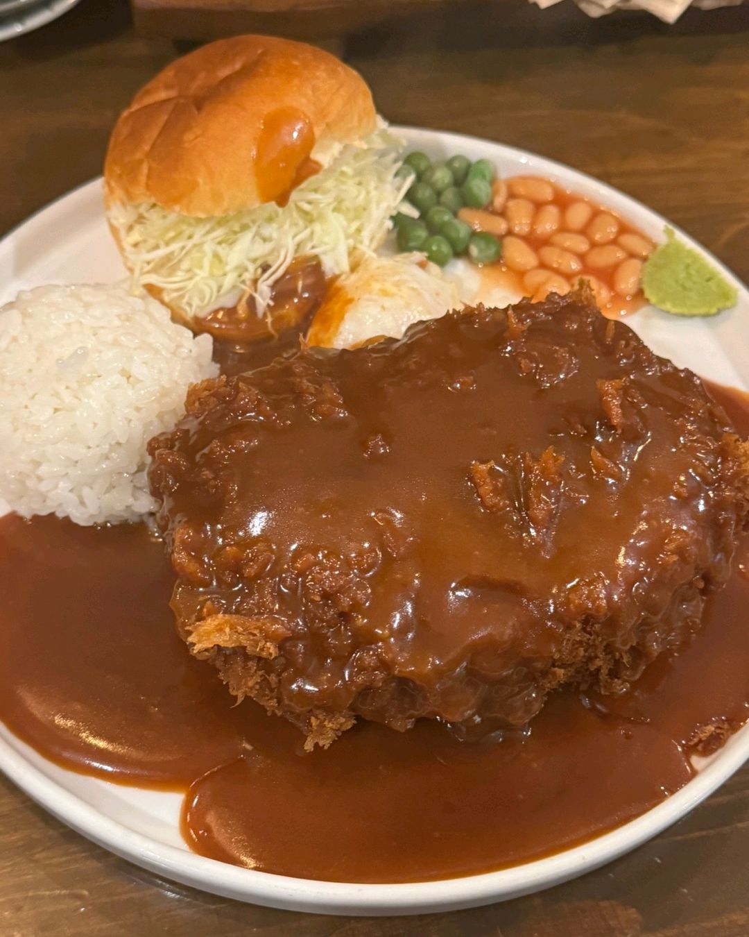 또간집 보고 너무 맛있어 보여서 방문 했는데 웨이팅이 있어 고생했지만 고생한만큼 돈까스가