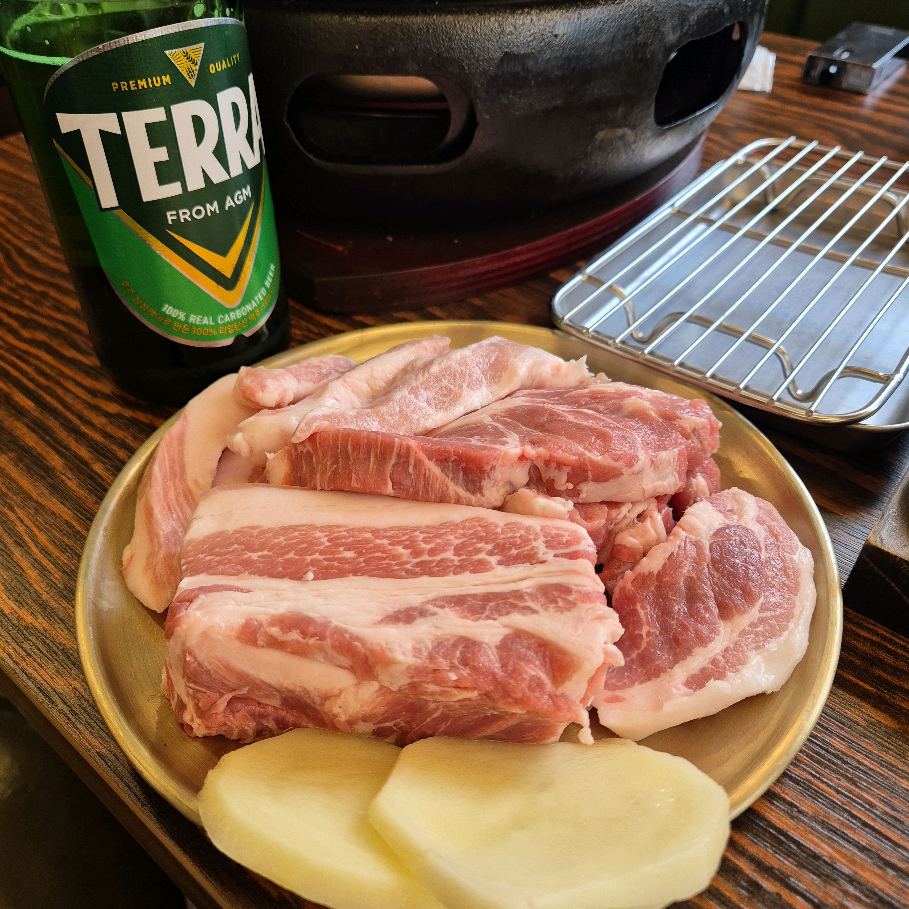 오픈한지 얼마안되서 방문했는데 고기도 너무맛있고 친절해서 좋아요!! - 천호동 맛집 천호돈 천호본점
