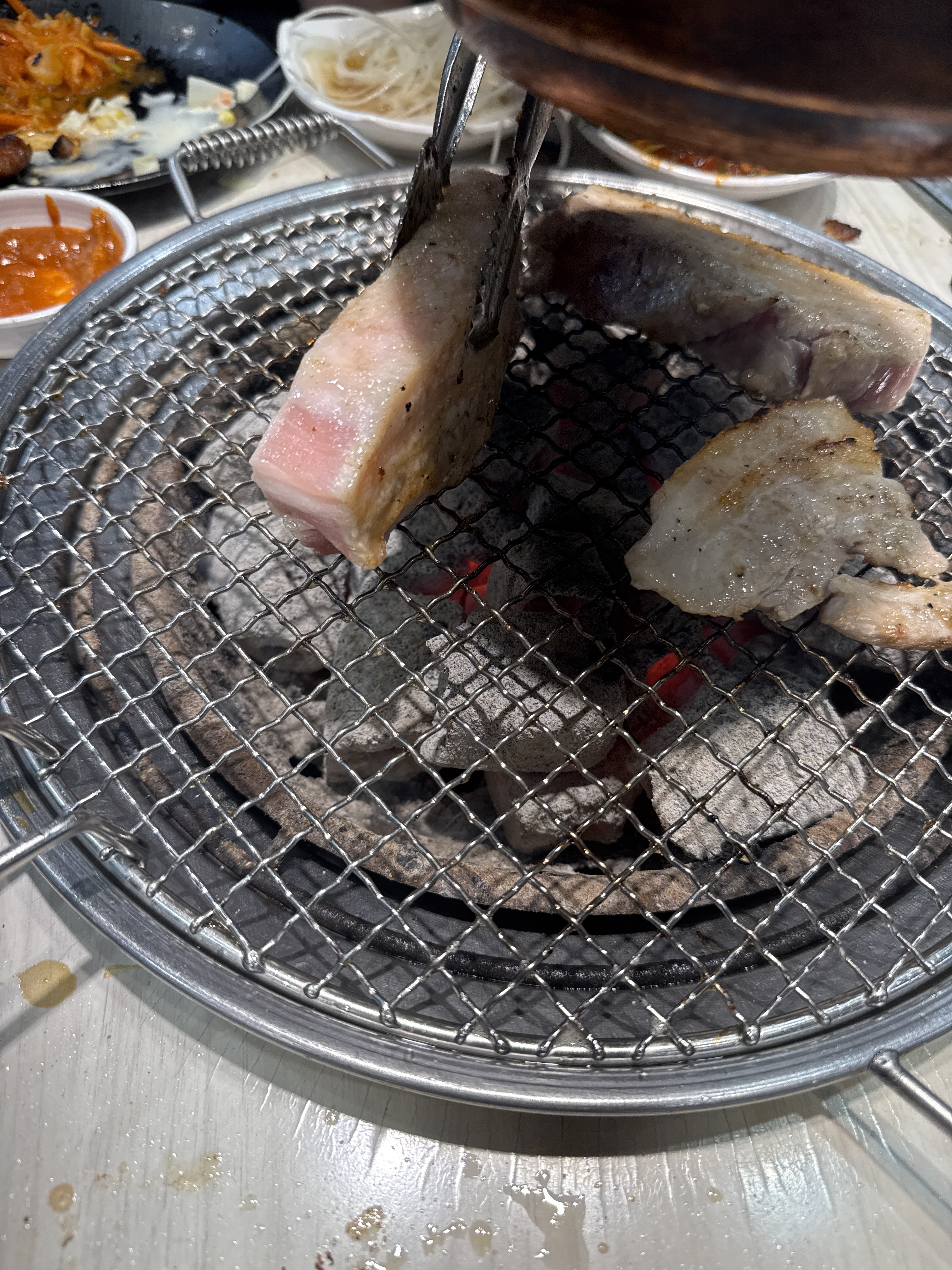 갈비 이미 3개 뚝딱하고 삼겹살까지 먹는 ㅎㅎ - 정왕역 맛집 명륜진사갈비 시흥정왕점