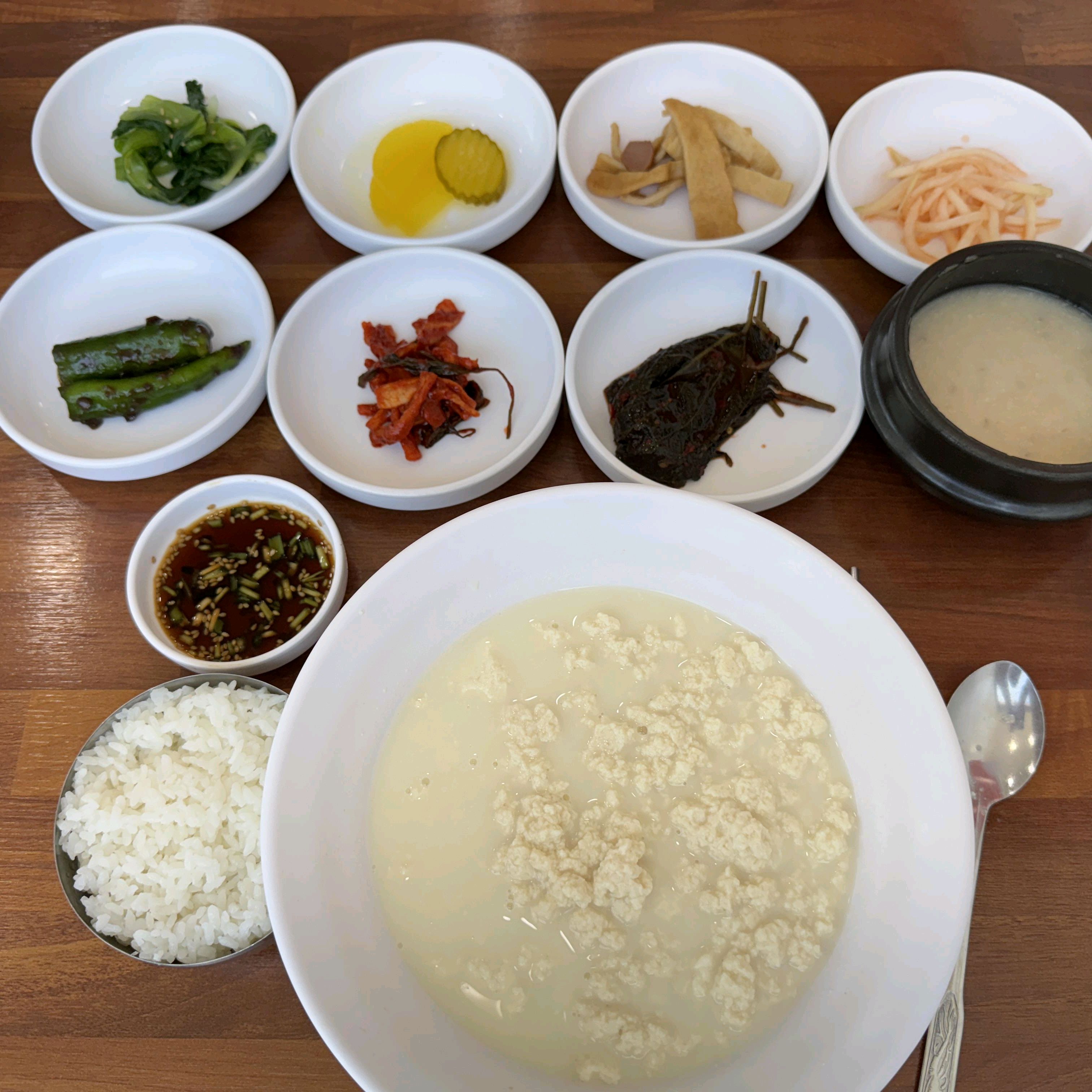 마무리 없이 싹 비워줘야 하는 맛~ 담에는 친구들이랑 같이 와서 짬뽕순두부 한번 더 먹어봐