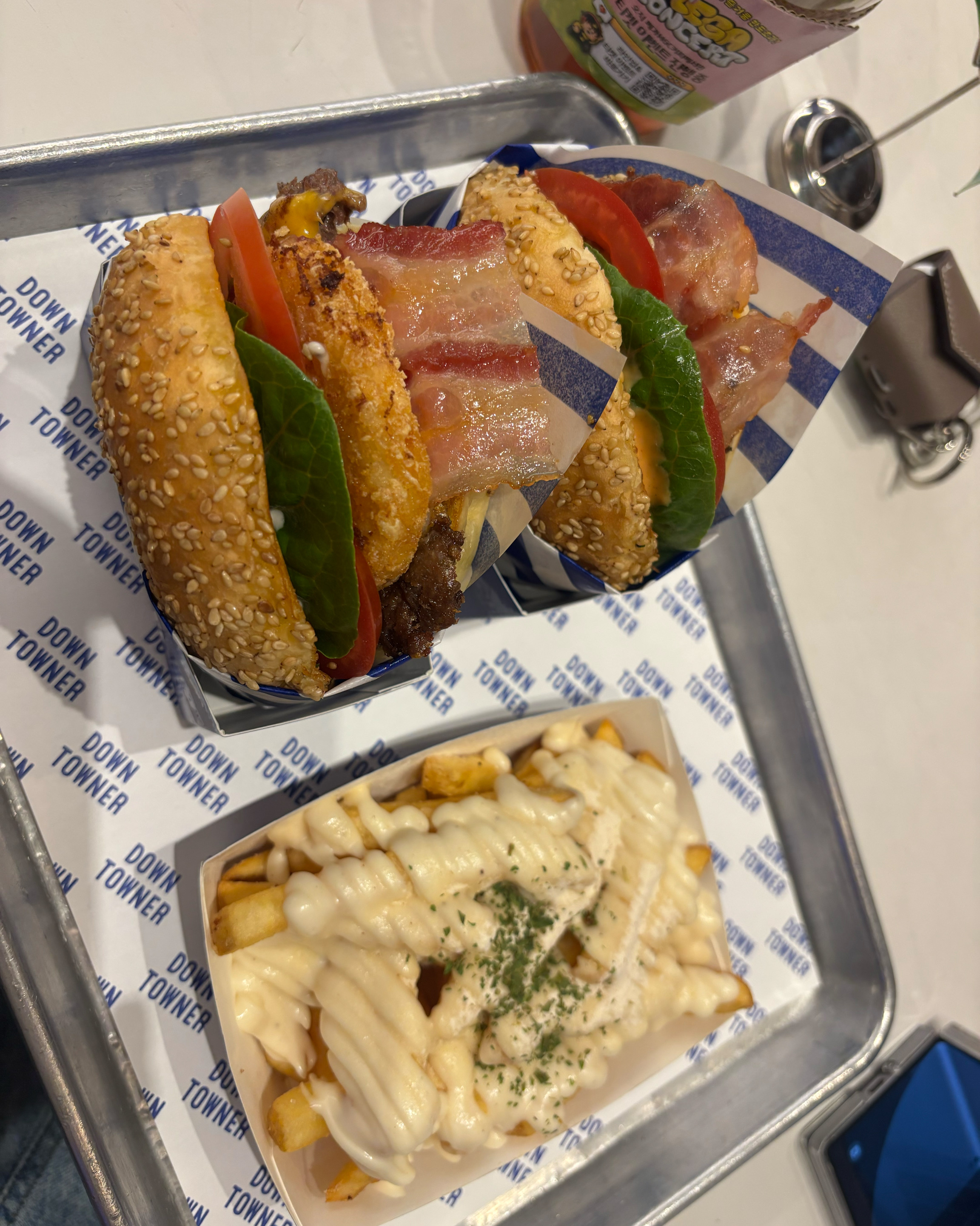 최애 햄버거집 오랜만에 데이트 하러왔어요!!!!! - 광화문 맛집 다운타우너 안국