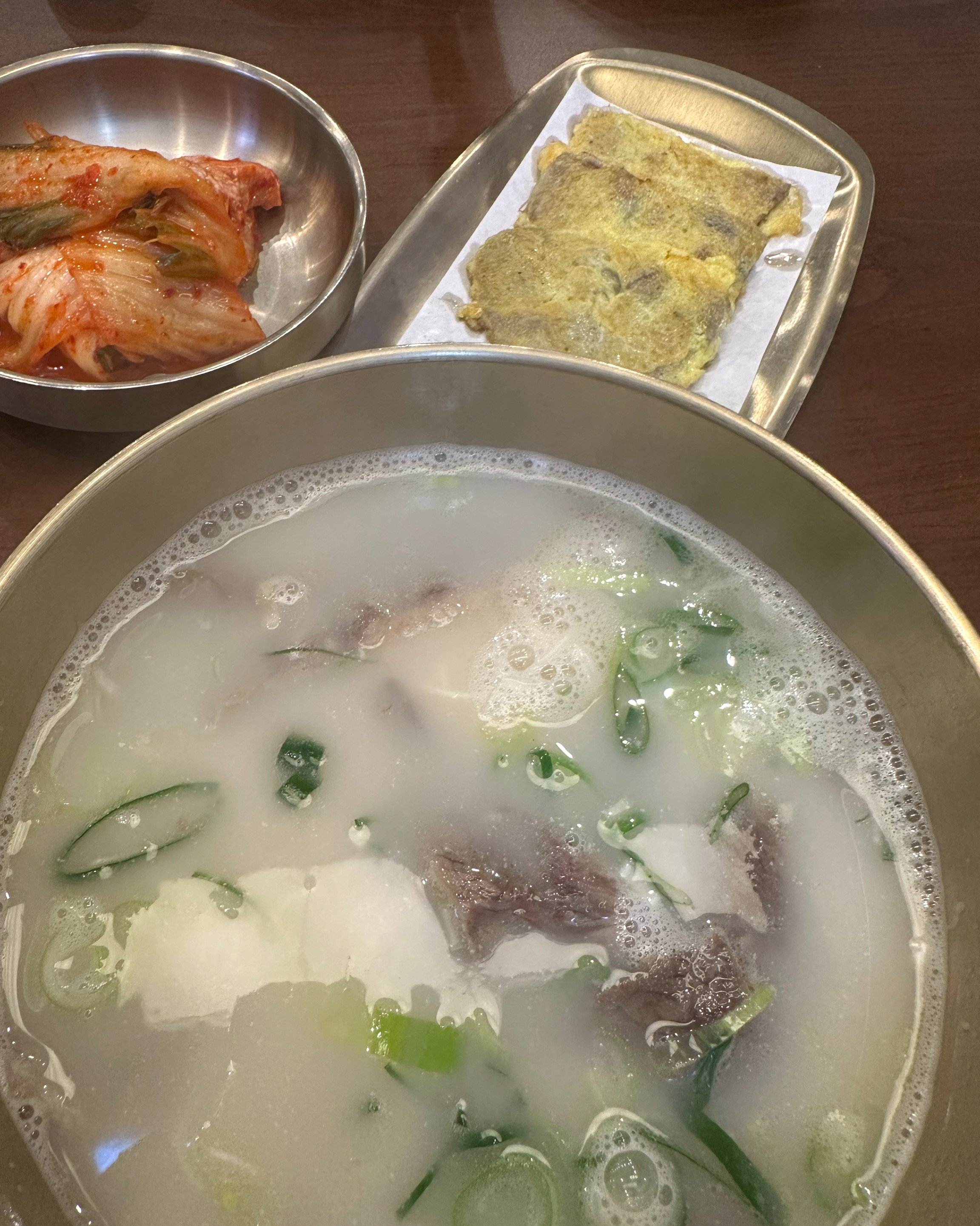 국밥이랑 막국수 다 맛있어요^^ 아기도 국밥에 밥 말아주니 잘 먹고 육전도 맛있습니다~! - 불당동 맛집 육전국밥 천안불당점