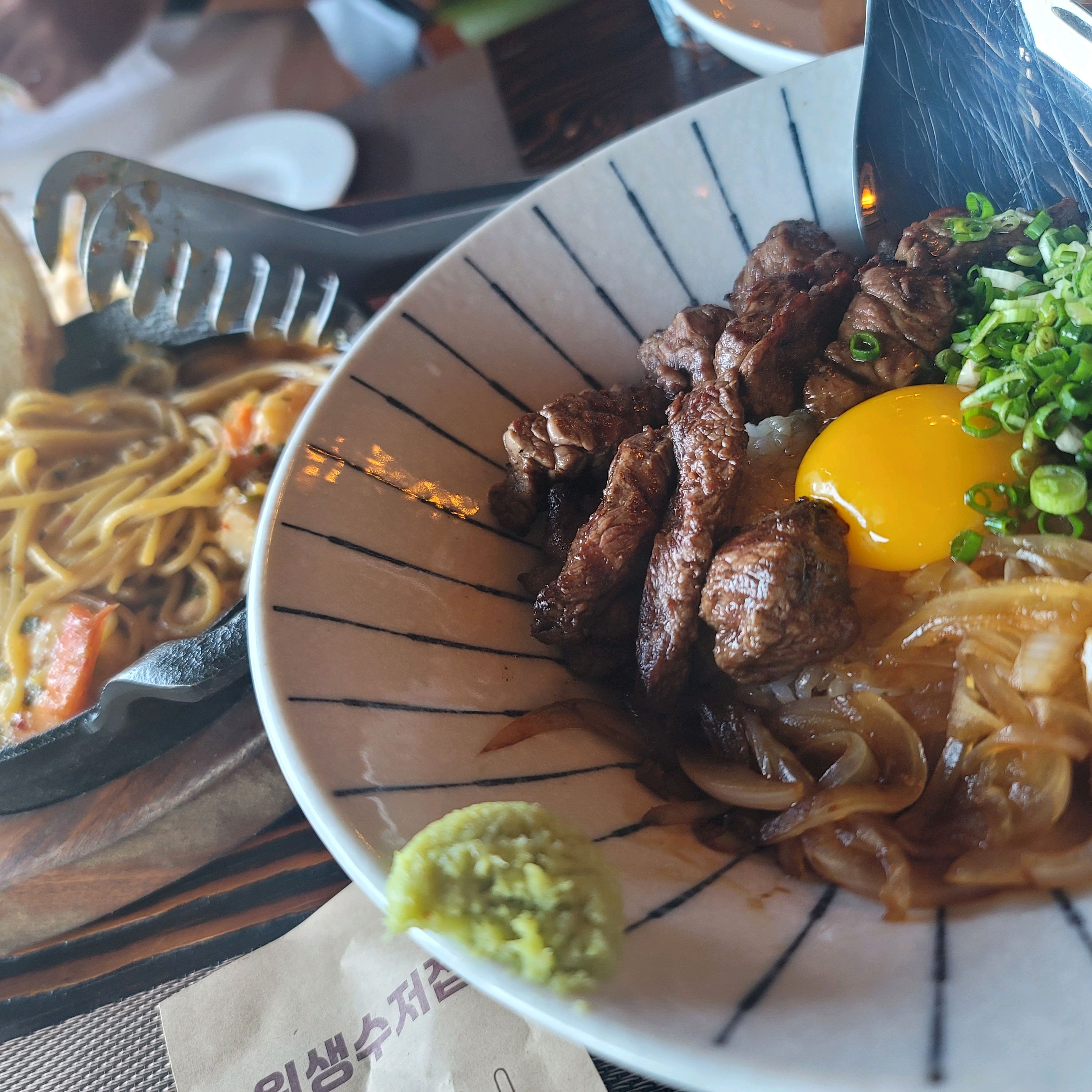 저번에 점심 메뉴를 못먹봐서 아쉬웠는데 - 아바이마을 맛집 와규더테이블