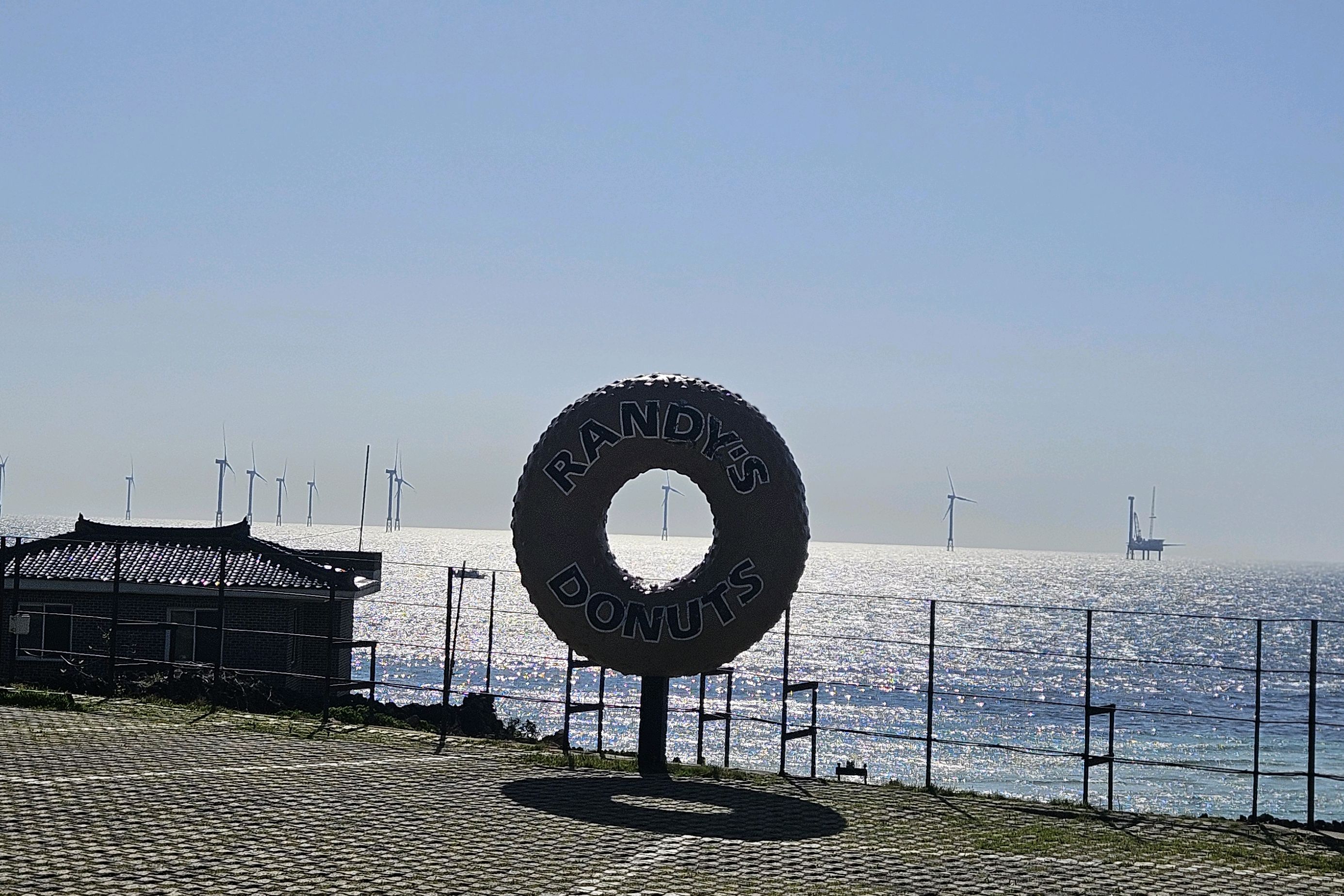 도넛이 정말 달다. - 제주 맛집 랜디스도넛 애월점