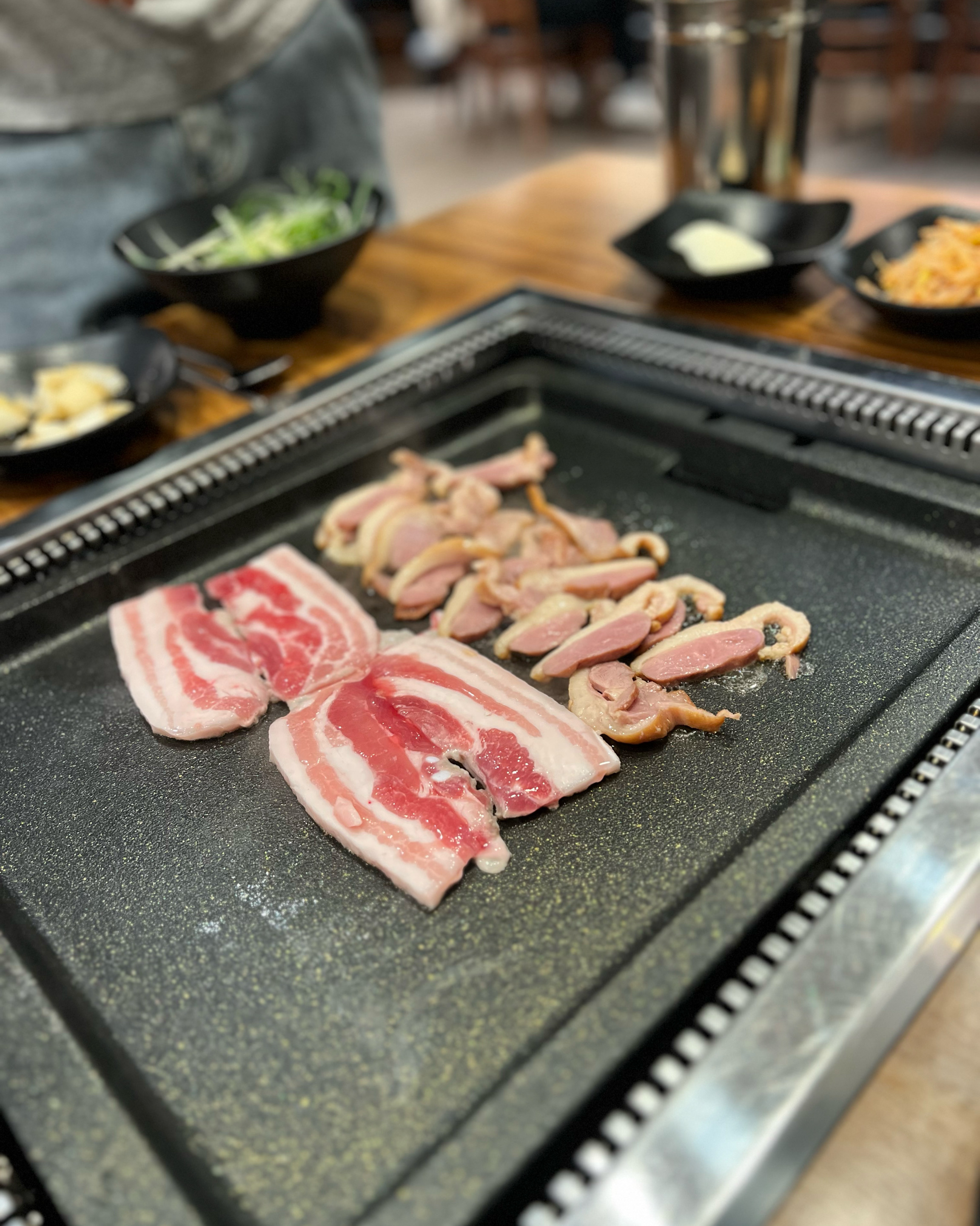 직원분들 친절하고 셀바가 잘되어있어요! - 대전 맛집 춘천집무한닭갈비 대전둔산점