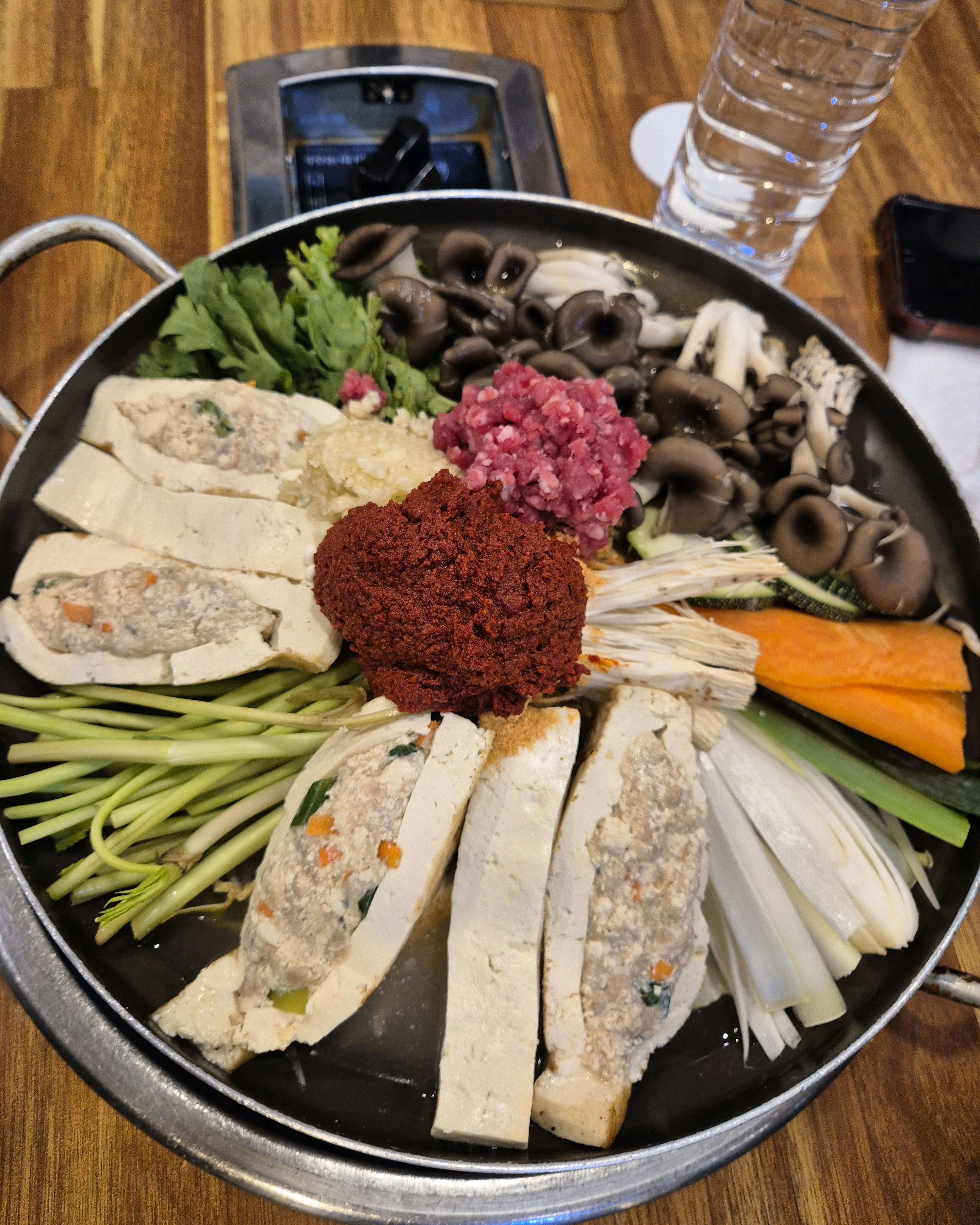 맛있어요 직원분들이 엄청 친절합니다^^ - 대전 맛집 매봉식당 계족산본점