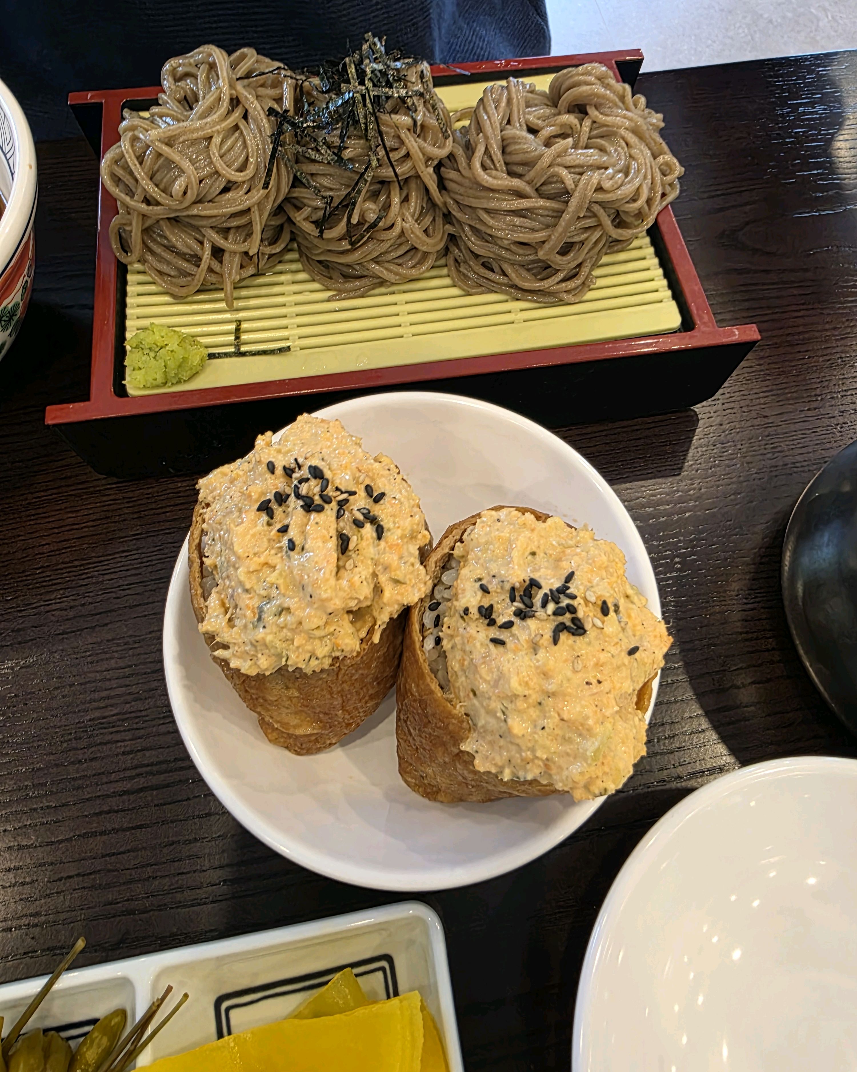 깔끔하고 넓고 쾌적하니 좋아요~ 음식도 깔끔하니 맛있어요 - 과천 맛집 삼동소바 과천펜타원점