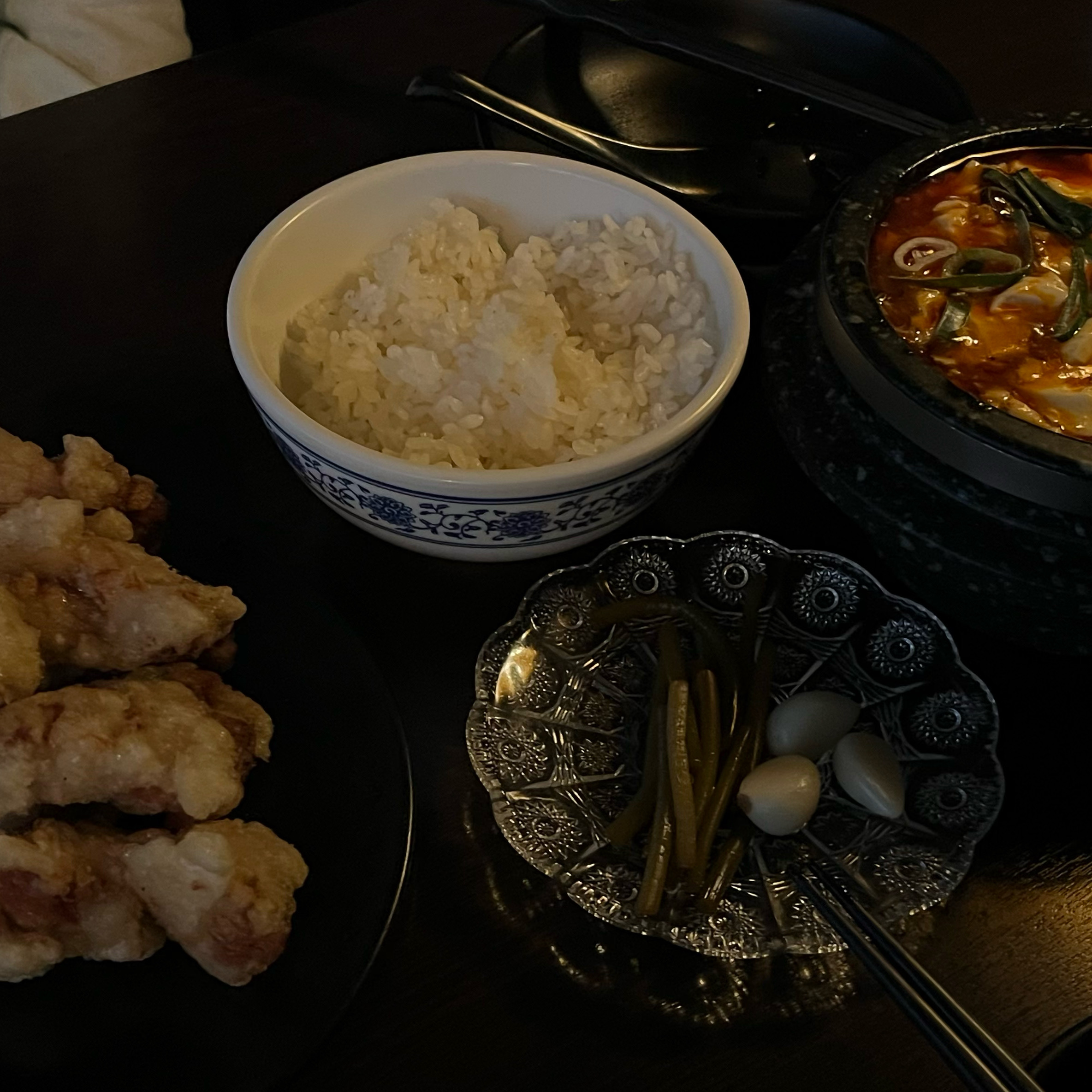 들어오자마자 가게 분위기가 너무 좋아서 놀랐어요 - 망원동 맛집 옌징바 망원