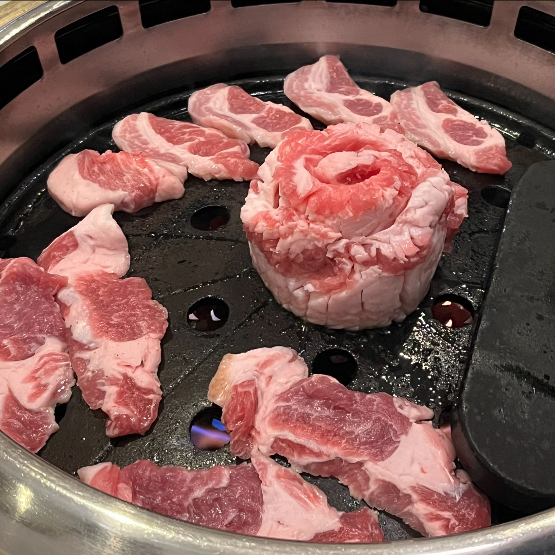 고기 양도 많고 맛있어요 ! 솥밥도 맛있ㄴ어요 ~~ ! - 불당동 맛집 육화미 신불당점