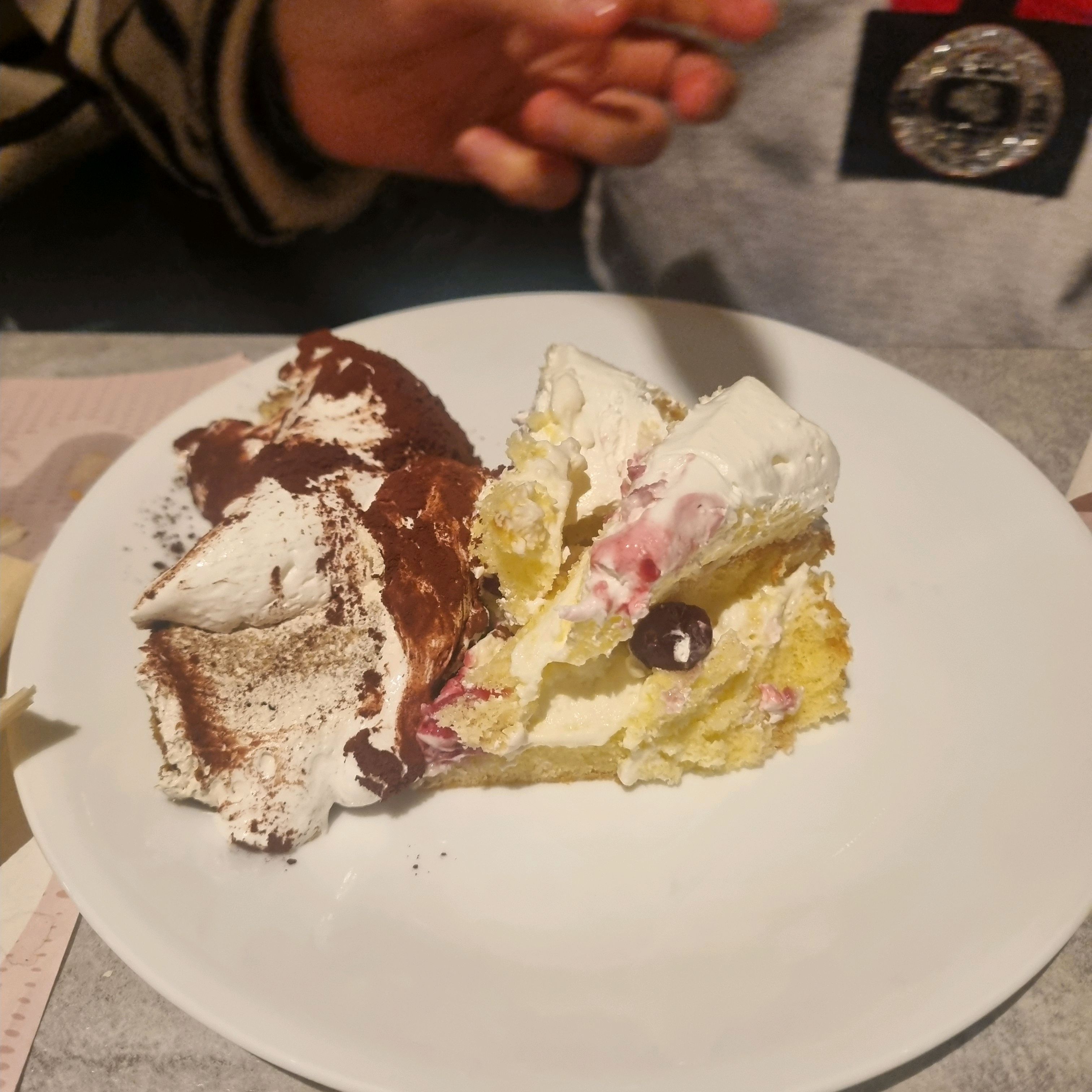 주말대기 인원이 많아 항상 허탕치다가 오늘 큰마음먹고 왔는데 맛있게 잘먹었습니다. 사진촬영