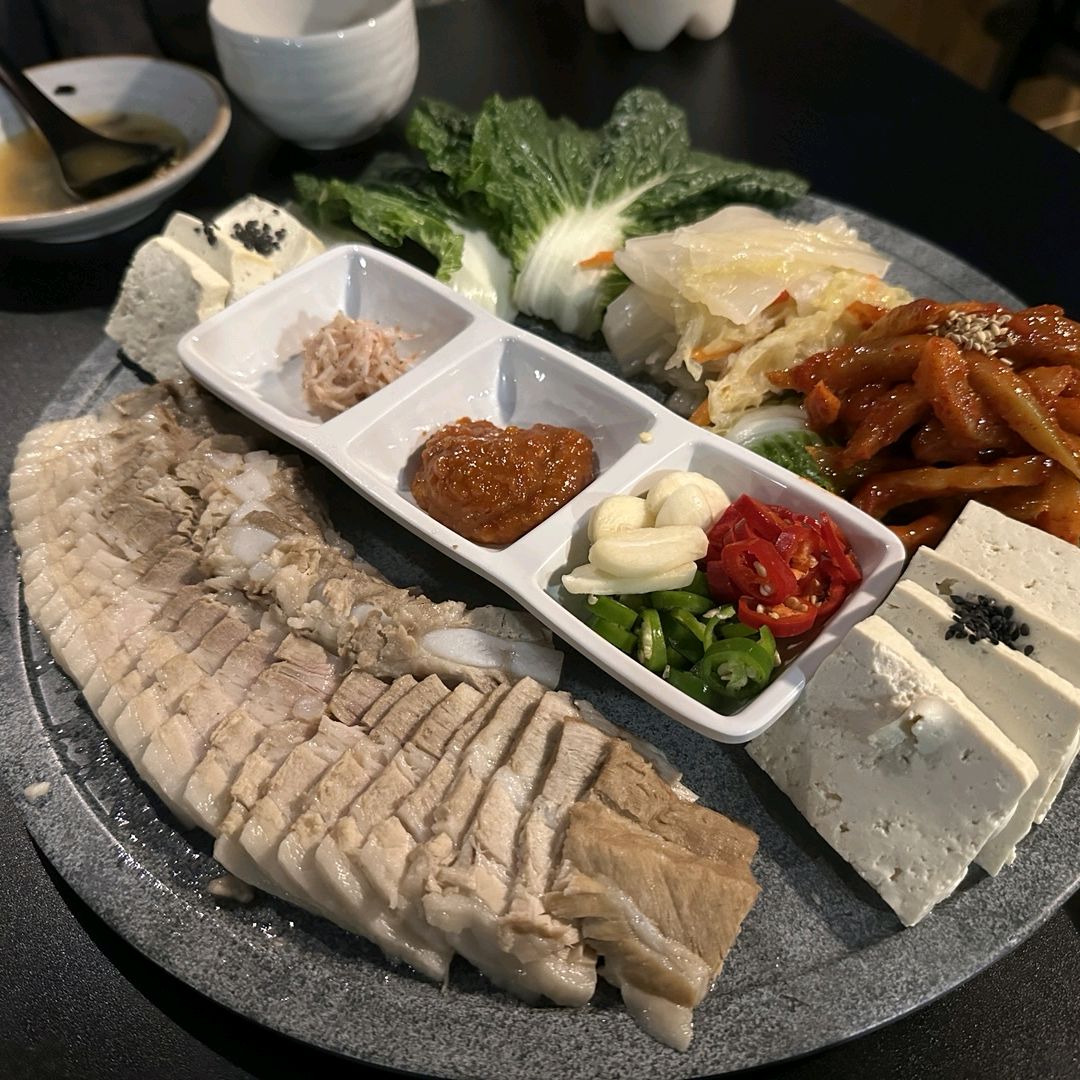 비도 오고 해서 초량 기남윤주 막걸리에서 1971 수육, 골뱅이무침 납작만두까지 완벽한 안