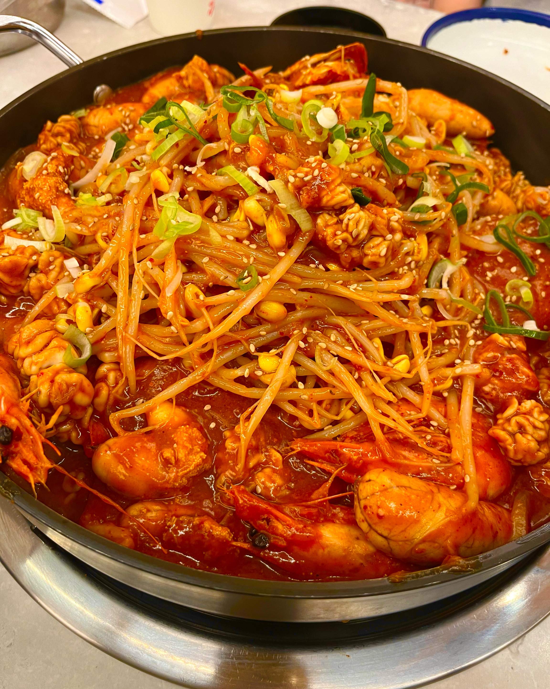 늦은 시간이라 호텔 앞 식당 중에 골랐는데 최고의 선택이었어요🍀✨ - 경포대 맛집 찜대감 본점