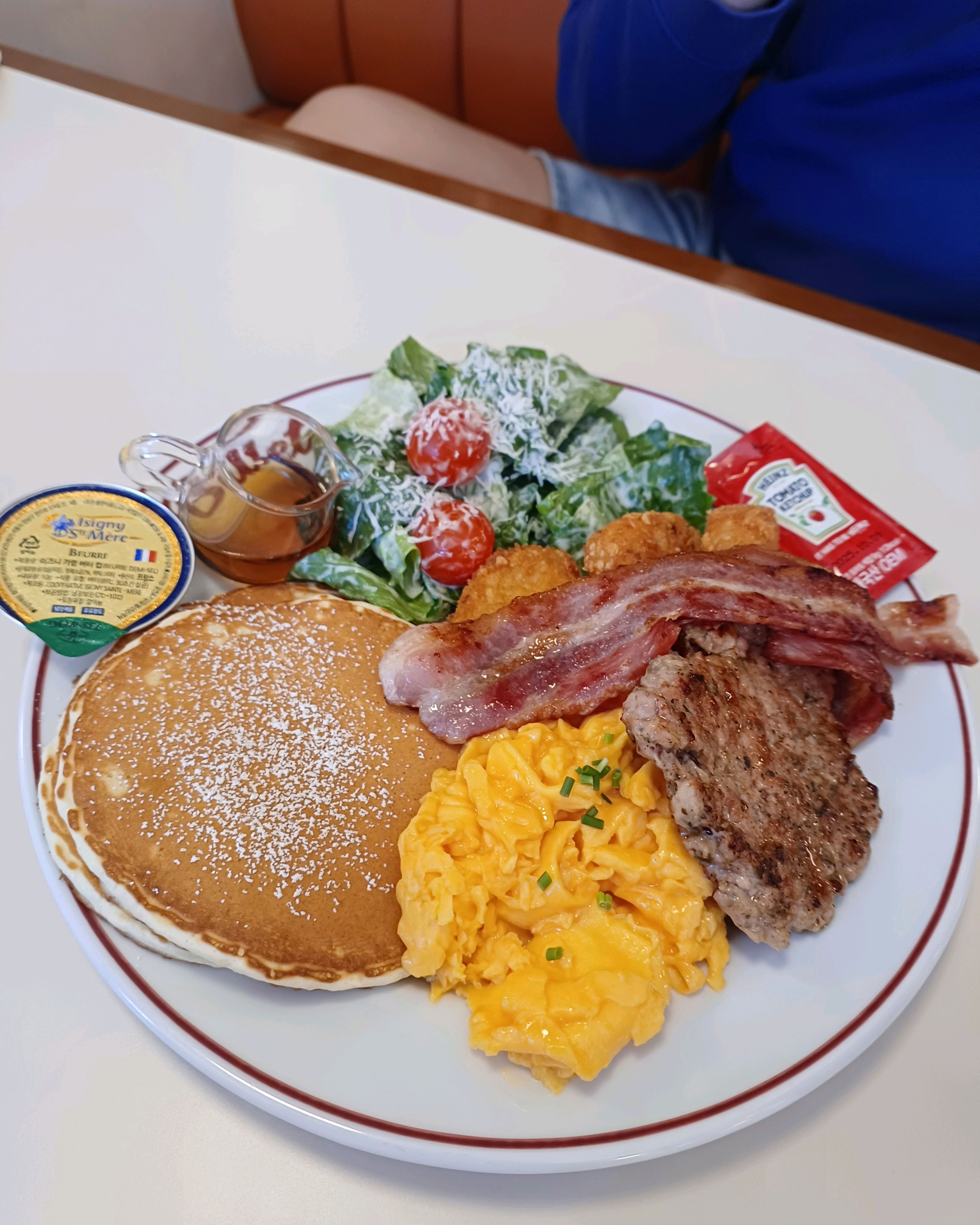우연히 지나가다 들어왔는데 이 인테리어 이 감성 무엇😃😃😃 - 망원동 맛집 빌렛 망원
