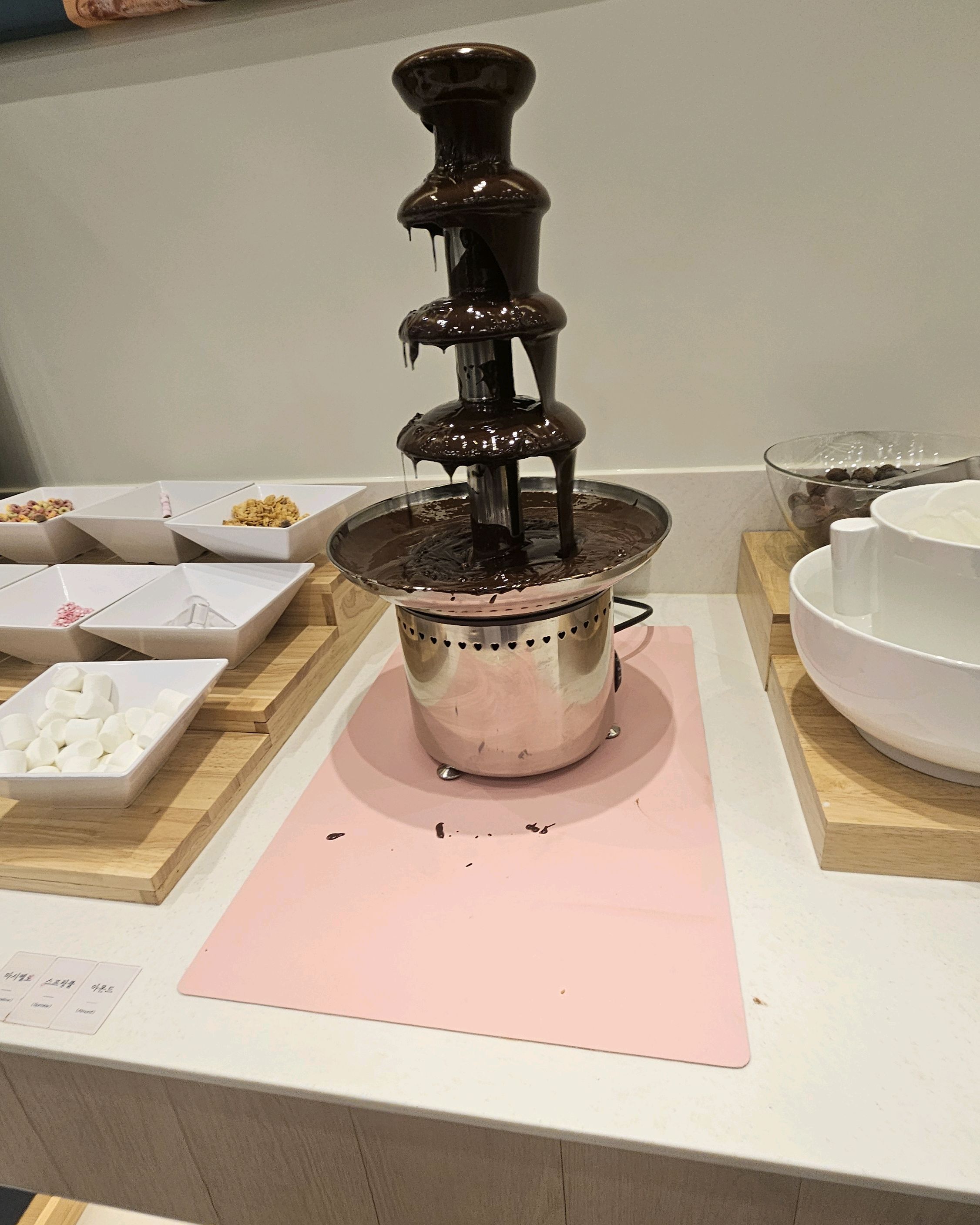 늘 가족생일모임마다 이용하고있어요. 가성비 좋은 가격에 샤브도 맛있고 사이드메뉴도 다 맛있