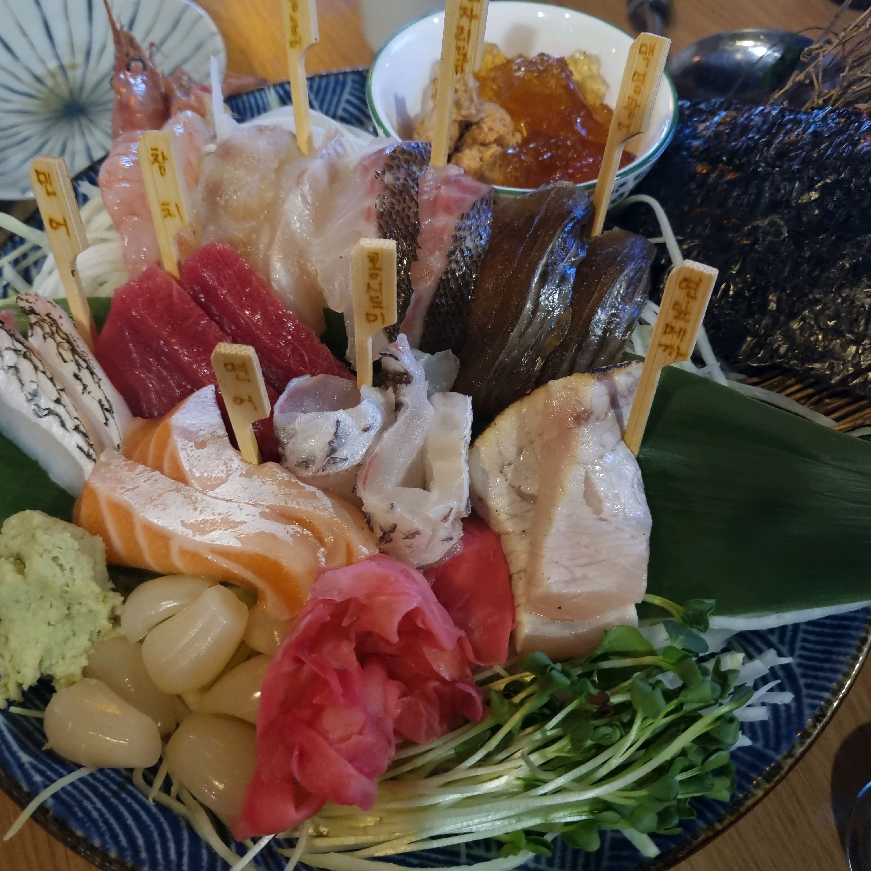 회도신선하고 같이나오는 사이드들도 맛있습니다! - 인천 맛집 숙성회 전문점 다해야