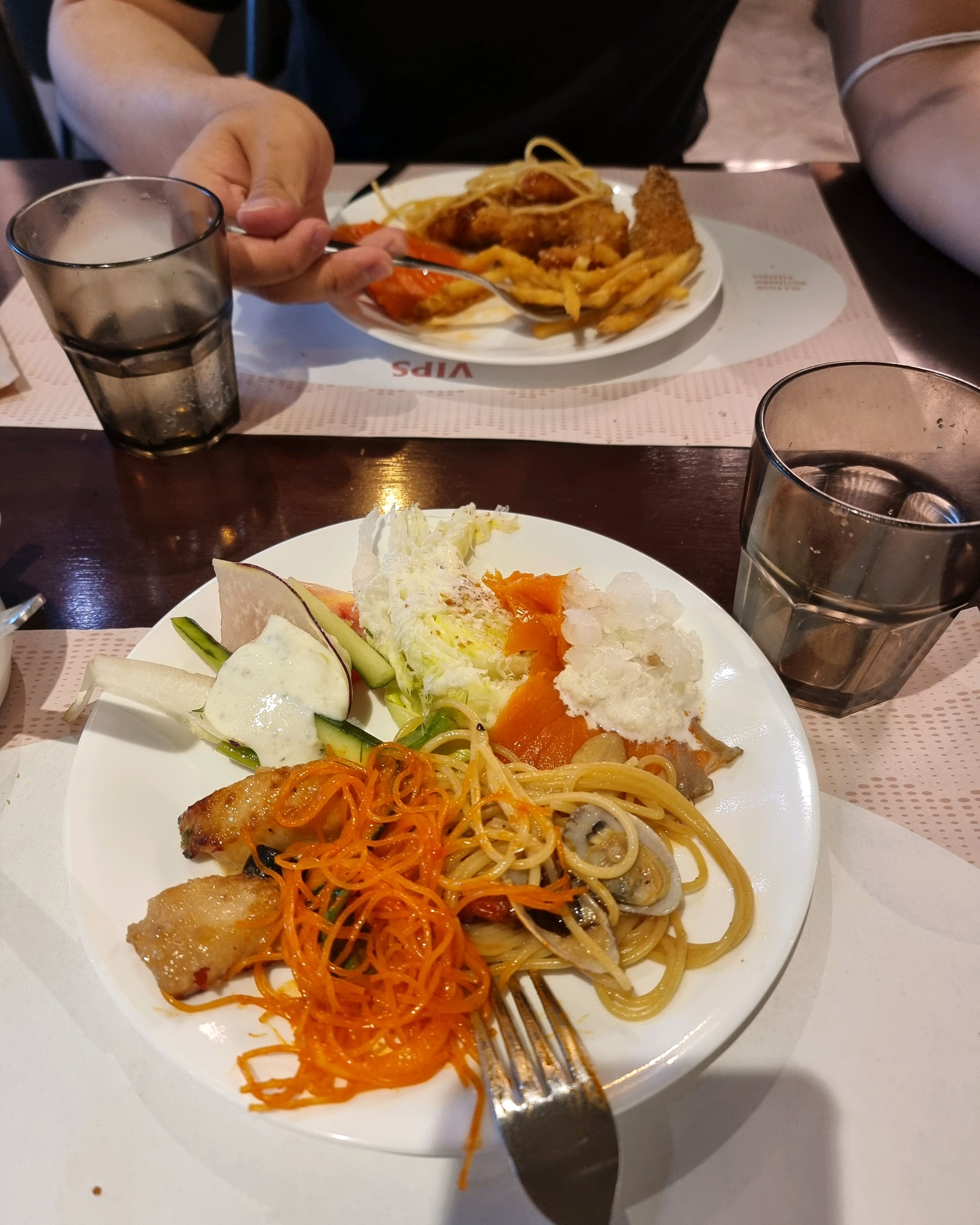 얼리버드 라 선택지는 많이 없었지만 맛있게 잘 먹고 왔습니다 - 수원역 맛집 빕스 수원역사점