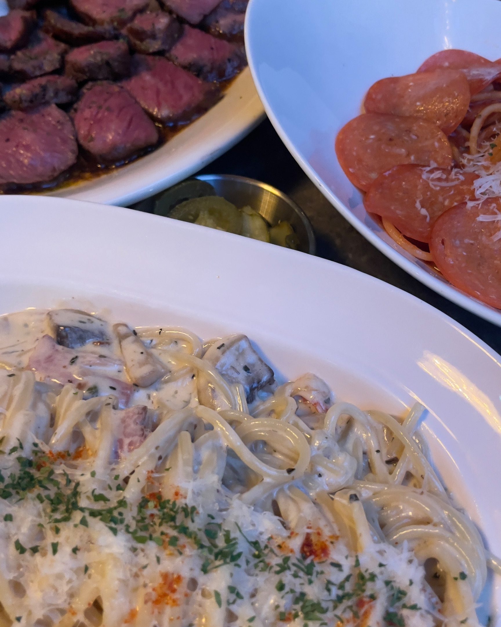 오늘 여자친구랑 놀러왔다가 맛있는 곳이 있길래 예약해서 왔습니다! - 홍대 맛집 핌피 홍대