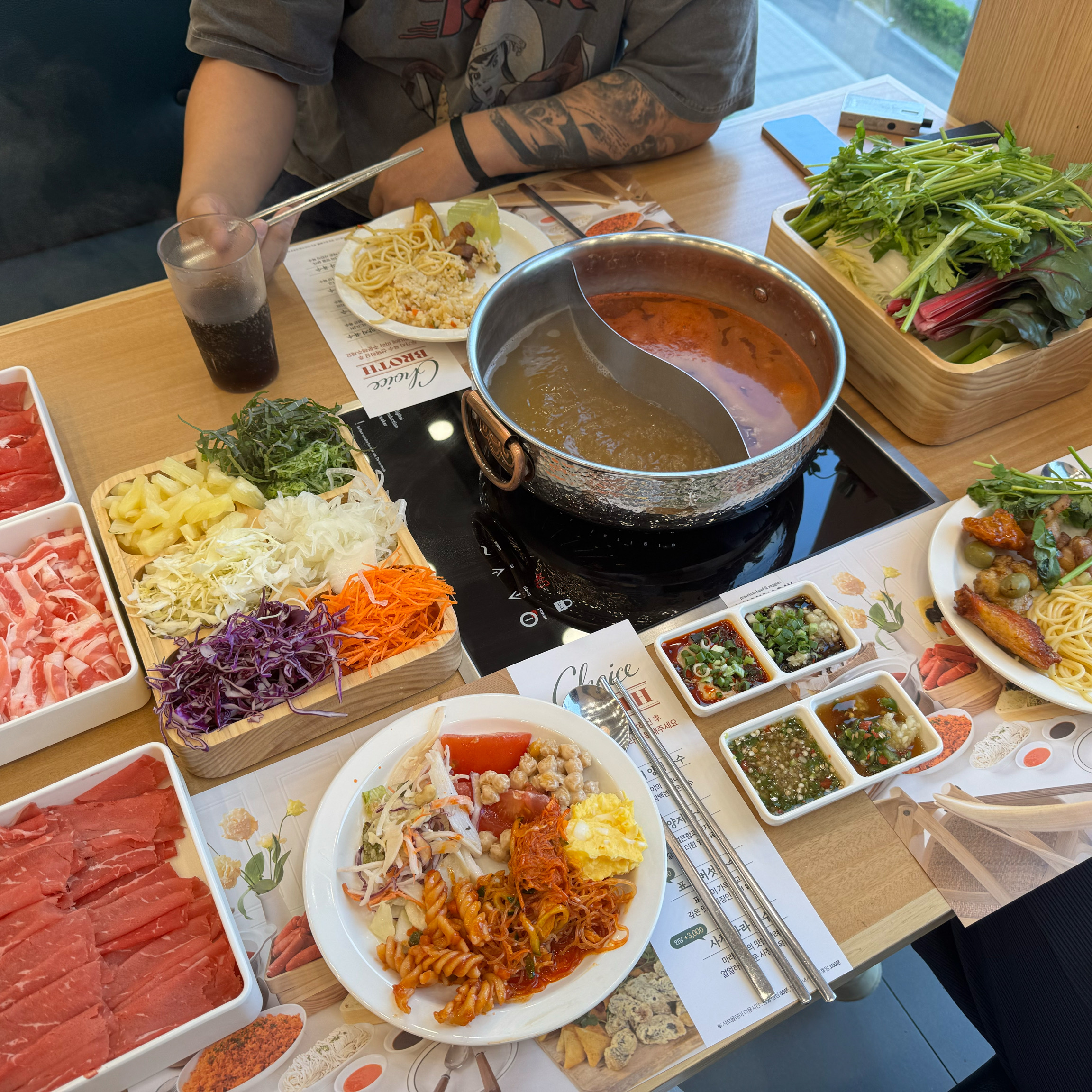 주말이라 당여히 웨이팅 있을줄 알았는데 바로 입장. 사람 없어서 너무 좋았음😊 다 먹을즈음