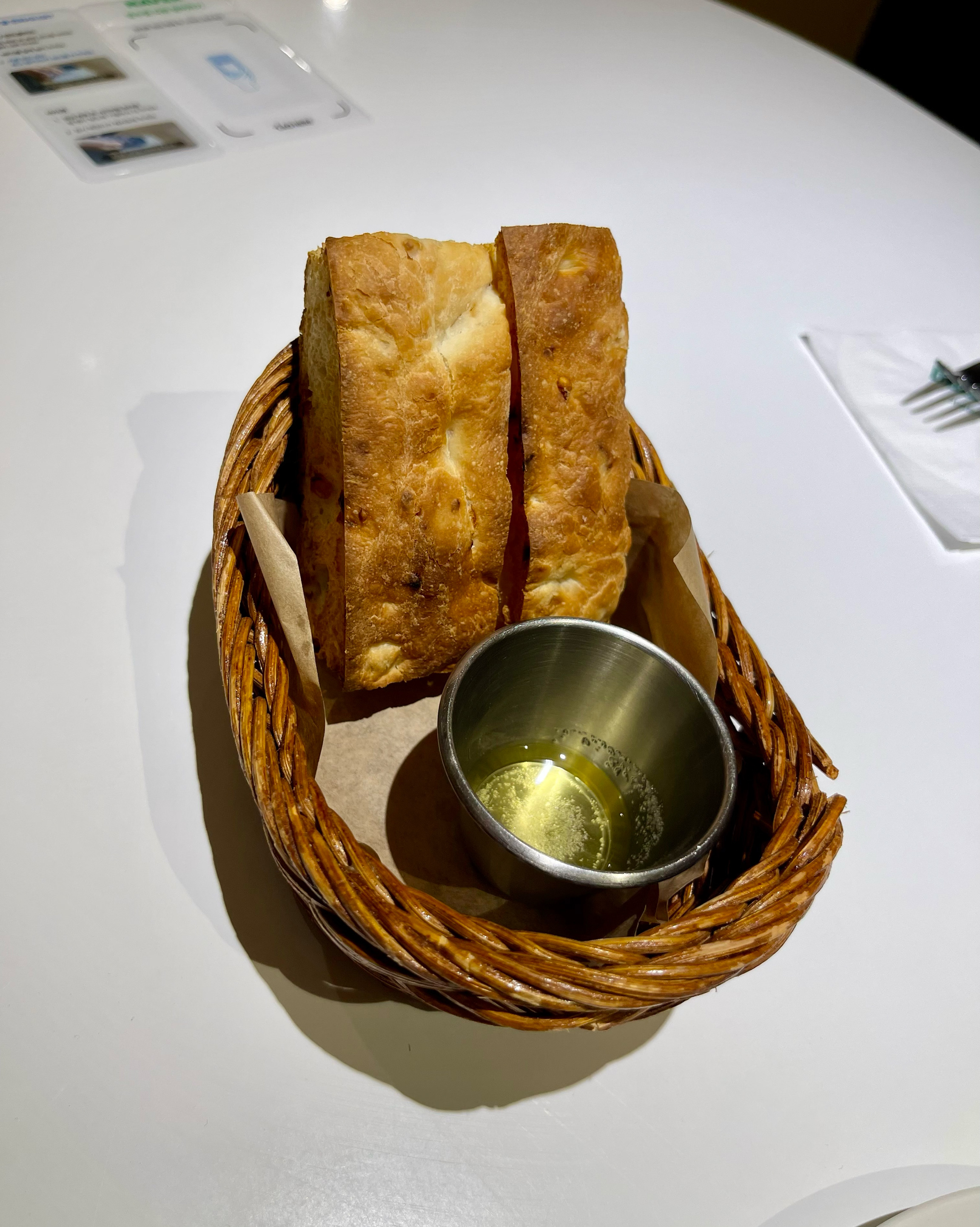 감성적인 분위기 범계 맛집 추천으로 식전빵 양파 포카치아부터 미쳤음😊😊 - 안양 맛집 뽁식당 범계점