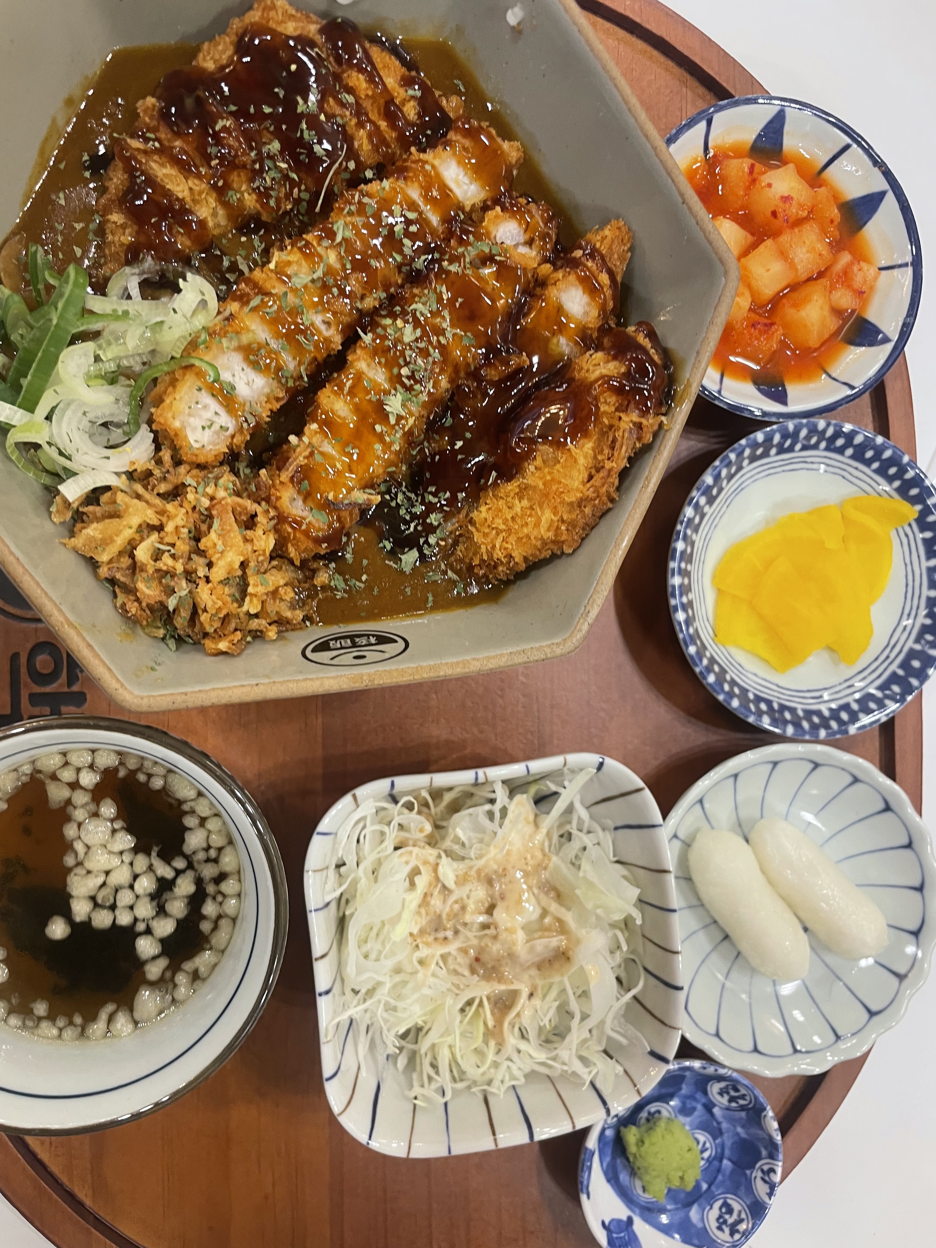 너무 맛있고 청결해서 자주 방문하려구요 전 돈까스가 맛있네요 추천합니다 - 천호동 맛집 핵밥 암사점