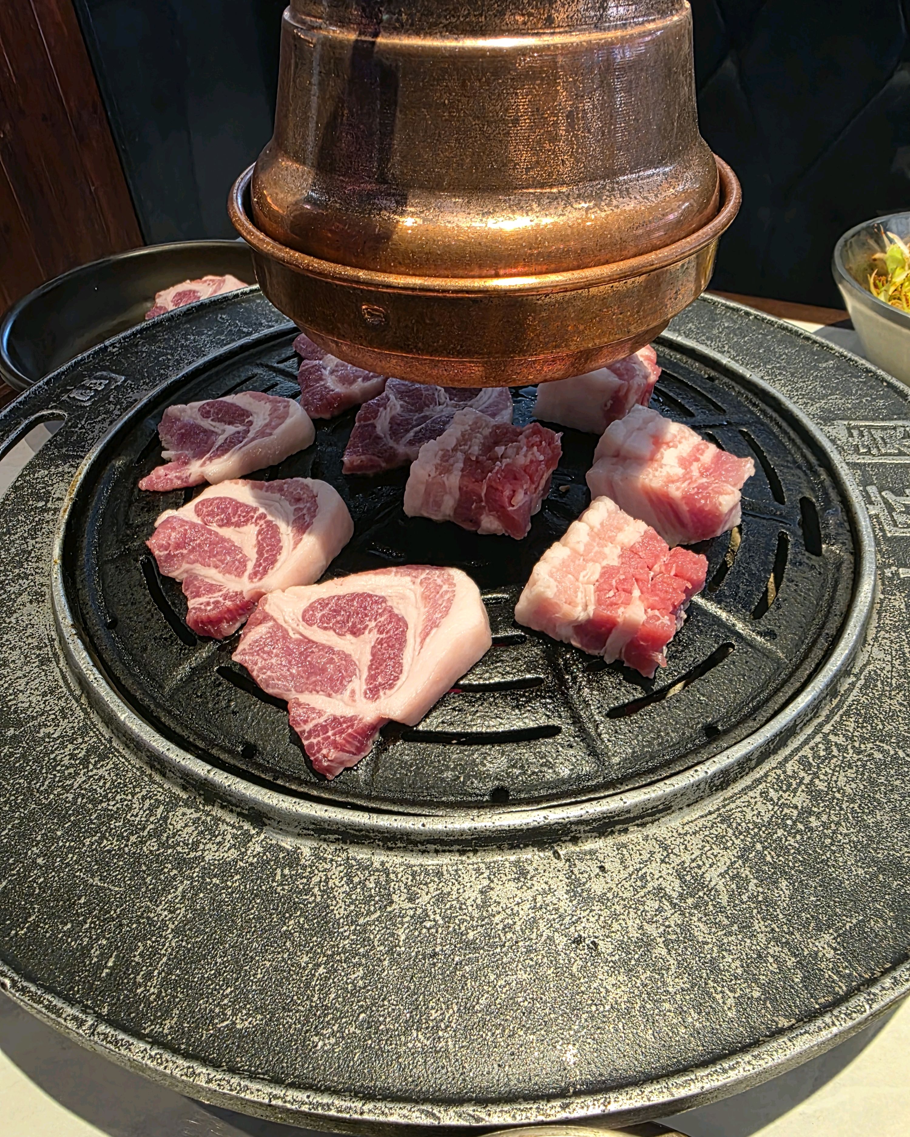점심때 고기먹고싶오서 갑자기 찾아갔는데 반찬도 잘나오고 고기도 넘 맛있게 먹었어요 - 불당동 맛집 리정원 신불당점