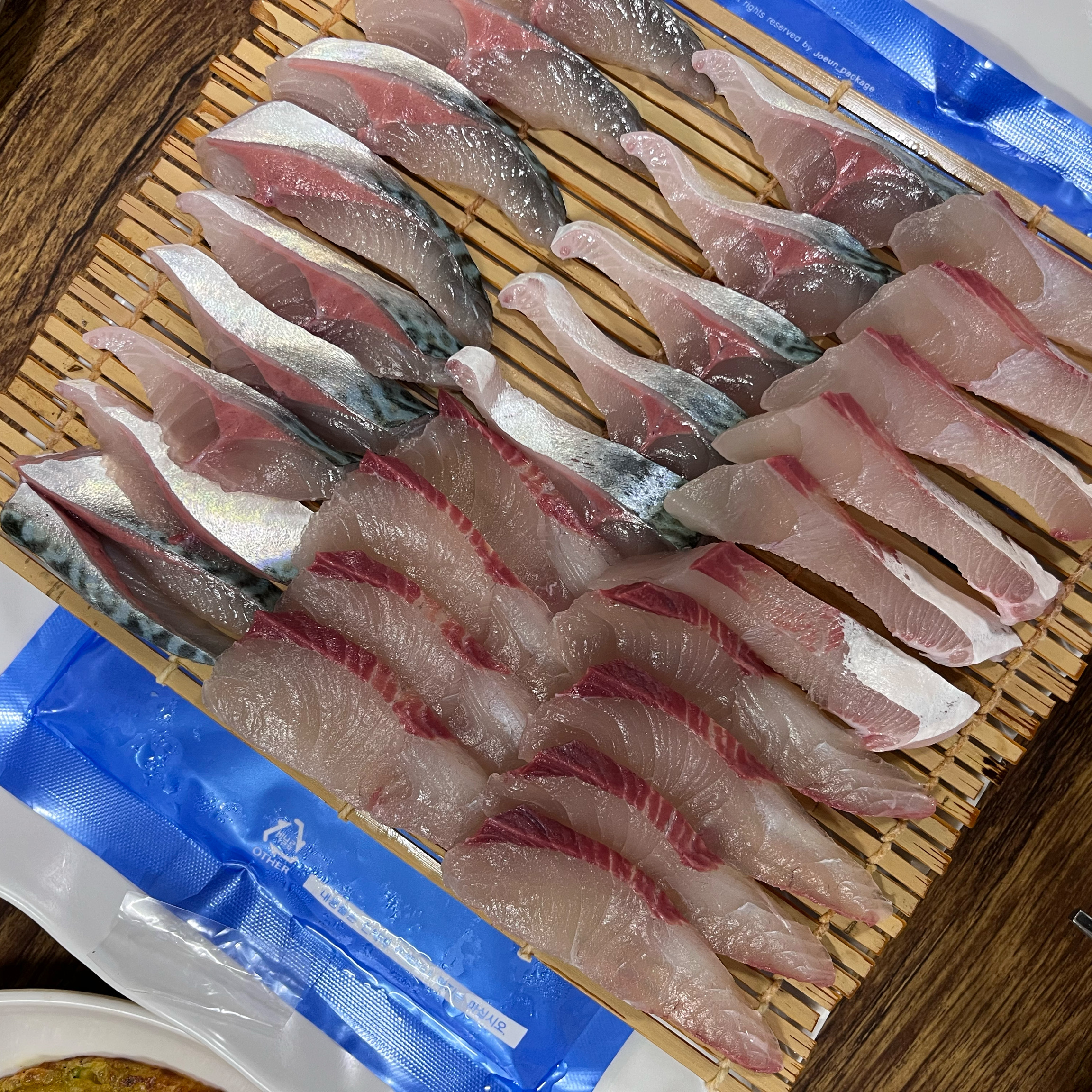 제주도에서만 먹을수 있는 고등어회! - 제주 맛집 원담 제주본점