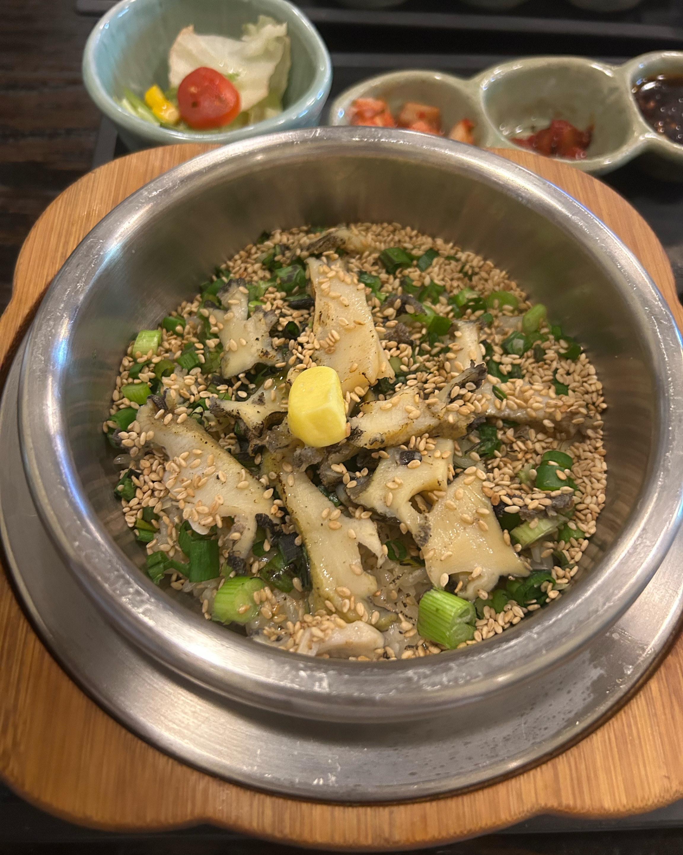 맛있는 솥밥이 엄청 다양해요 전복이랑 스테이크 맛있고요 깔끔하니 좋아요 - 불당동 맛집 솔솥 천안불당점