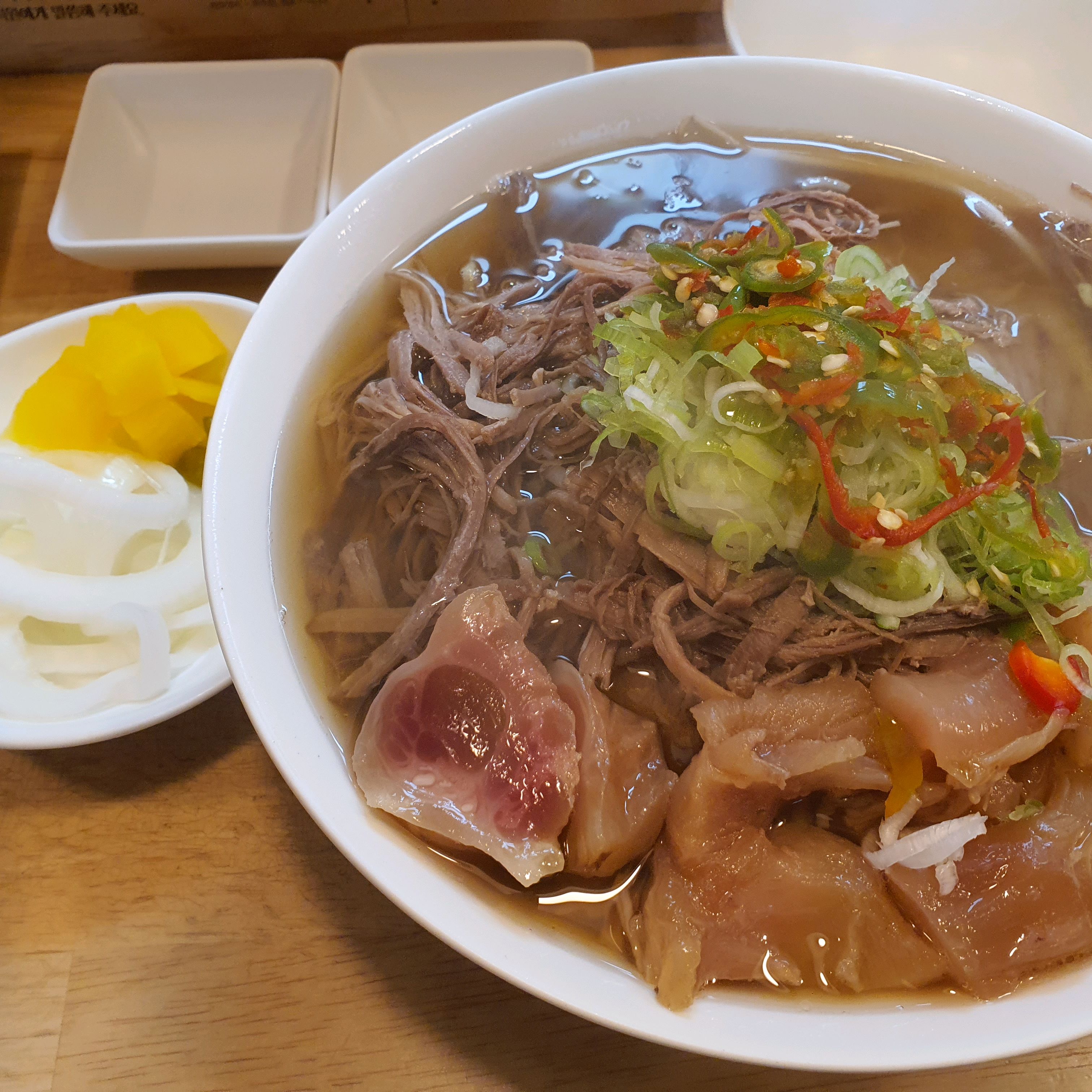 늘 주말마다 쌀국수먹으러 여기와요. 맛도 양도 정말 최고예요~~ - 신당역 맛집 미분당 신당점