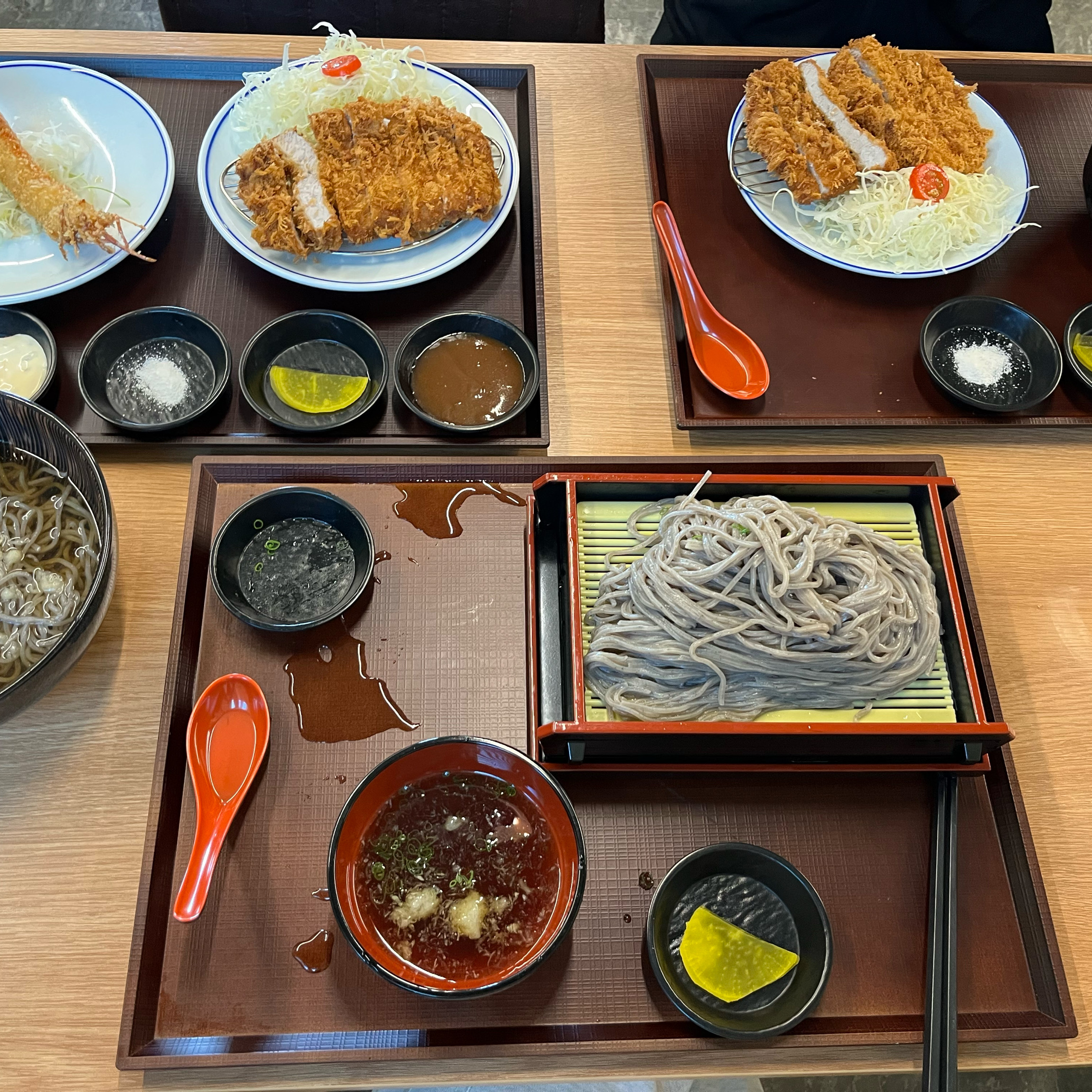 오랜만에 맛보는 우동당 사장님 - 아바이마을 맛집 소바당