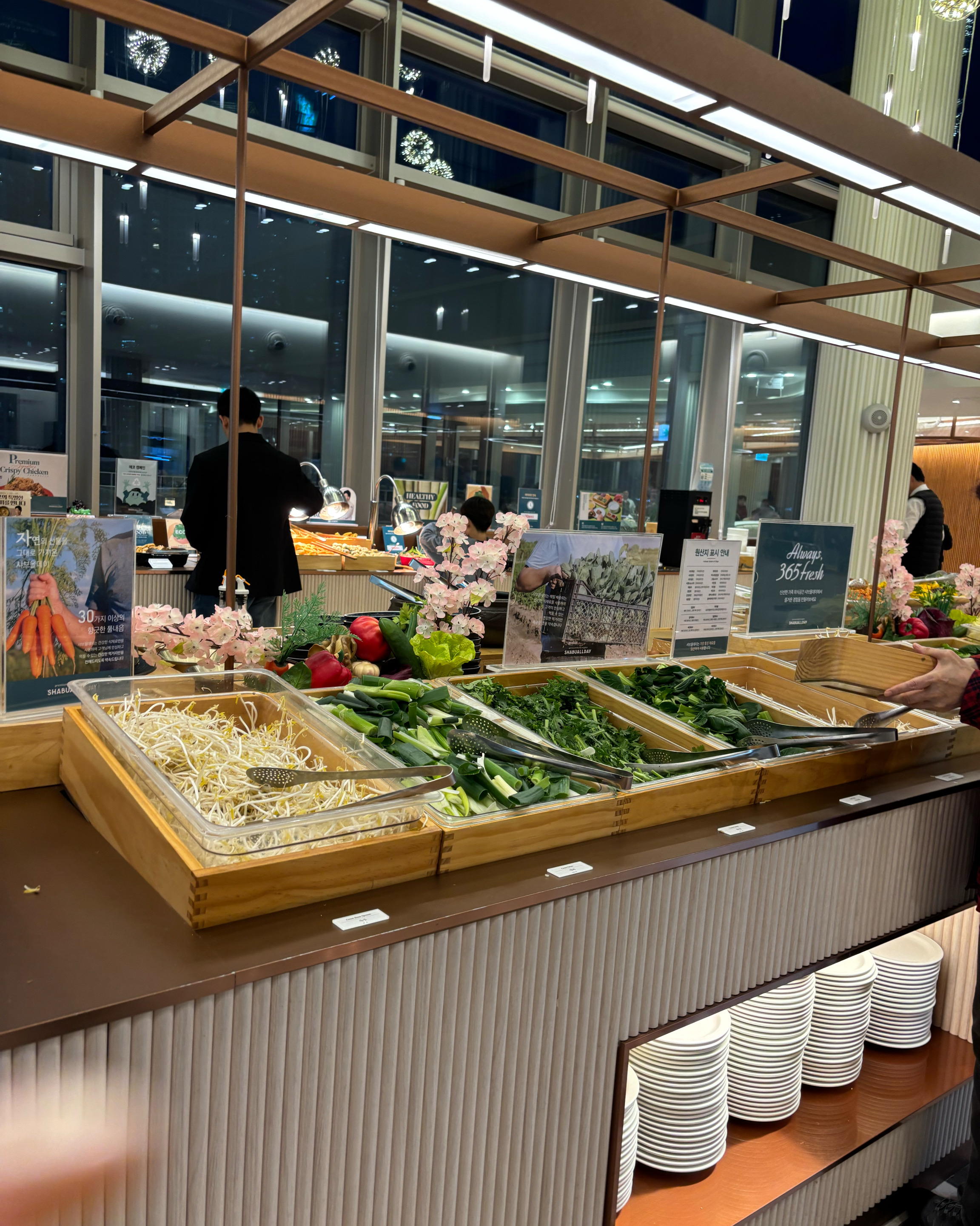 가족과 함께 다녀왔는데 뷔페도 잘 되어있고 맛도 있었습니다! - 수영구 맛집 샤브올데이 부산수영점