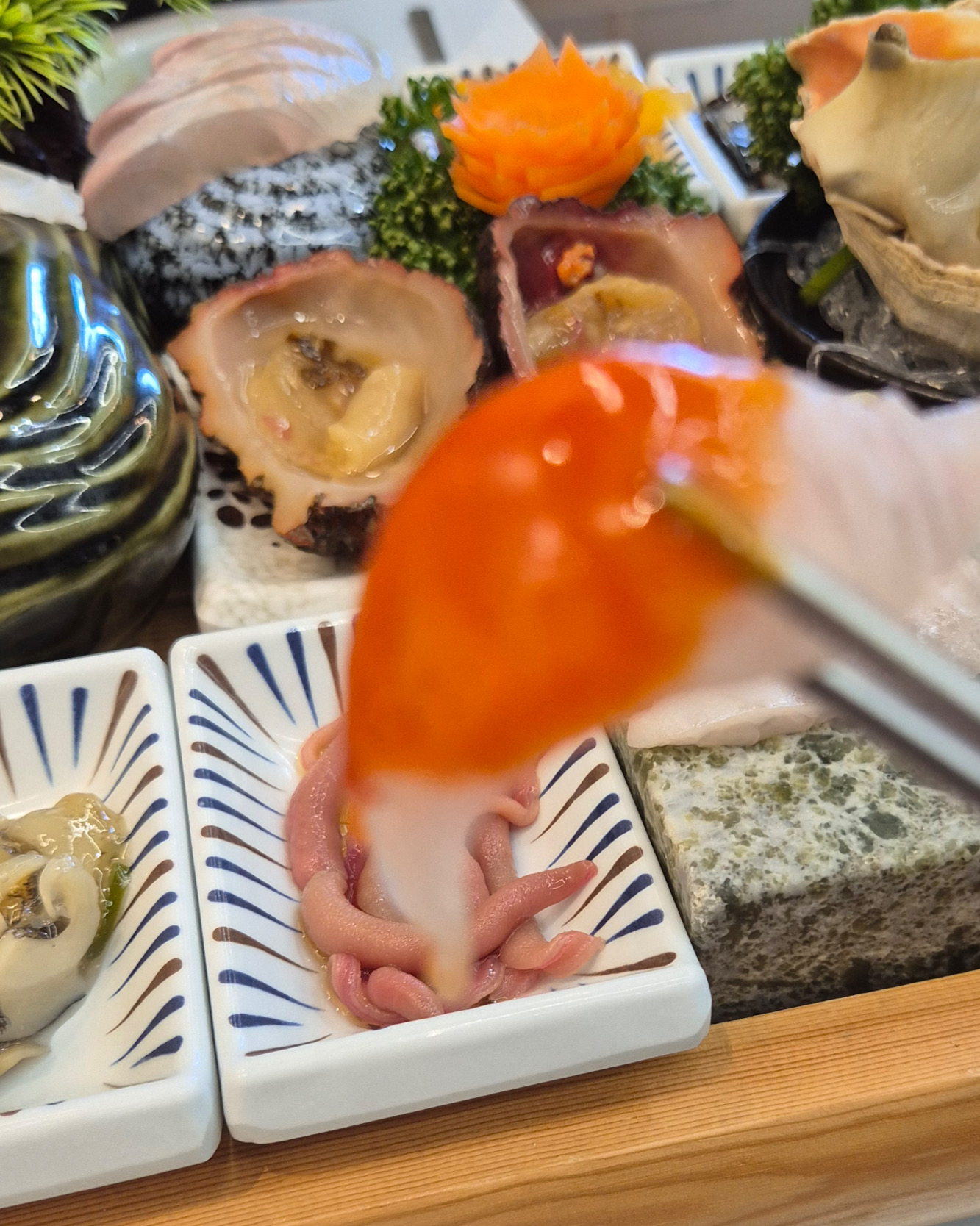스페셜 2인세트 너무 맛있게 먹었습니다 . 기본 나오는 반찬(스끼다시) 낙지 호롱이 낙지