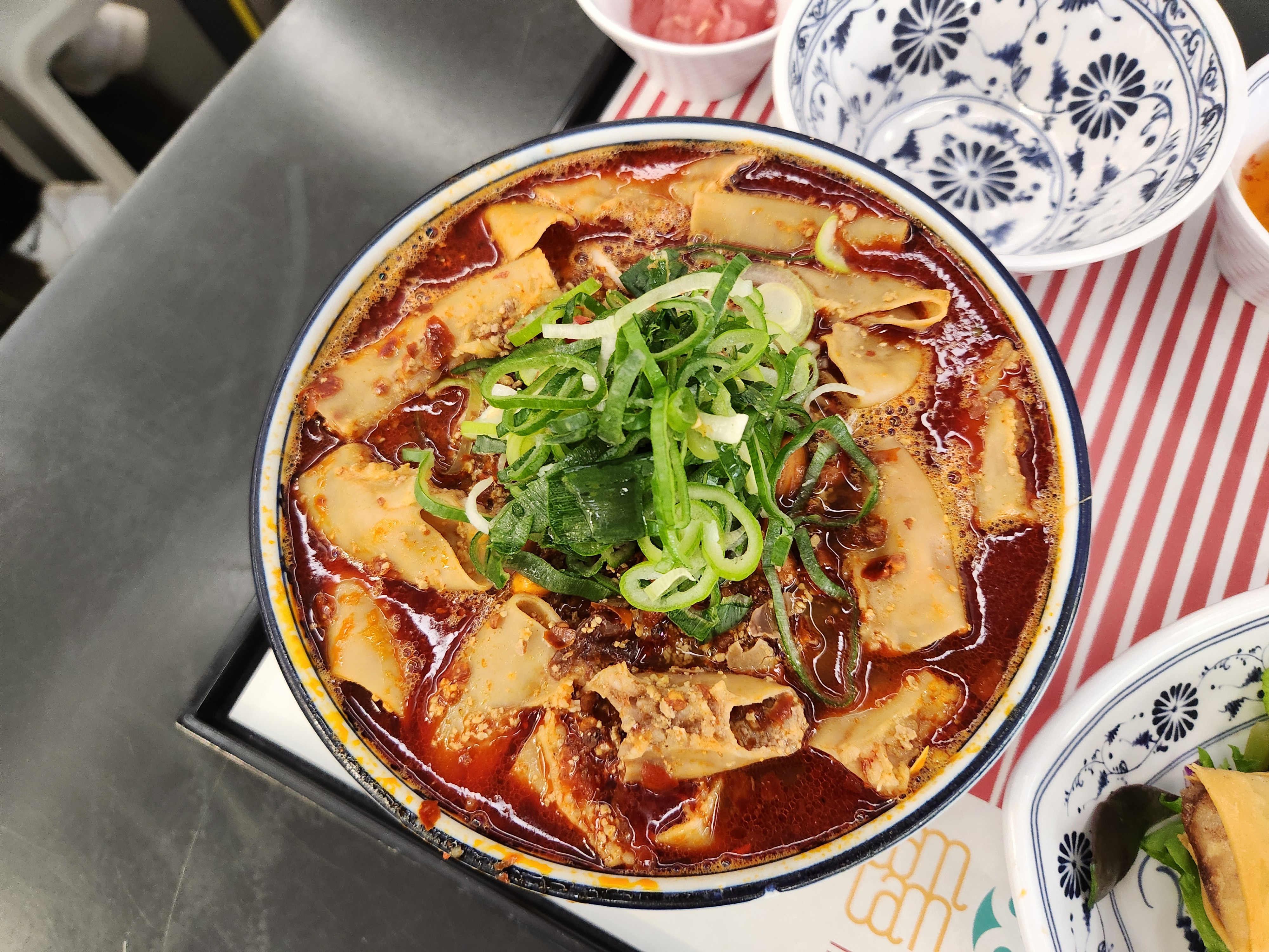 땀땀 워낙 줄서서먹는 쌀국맛집으로 소문난곳이라 찾아왔어요! 천안 갤러리아 백화점 푸드코트에
