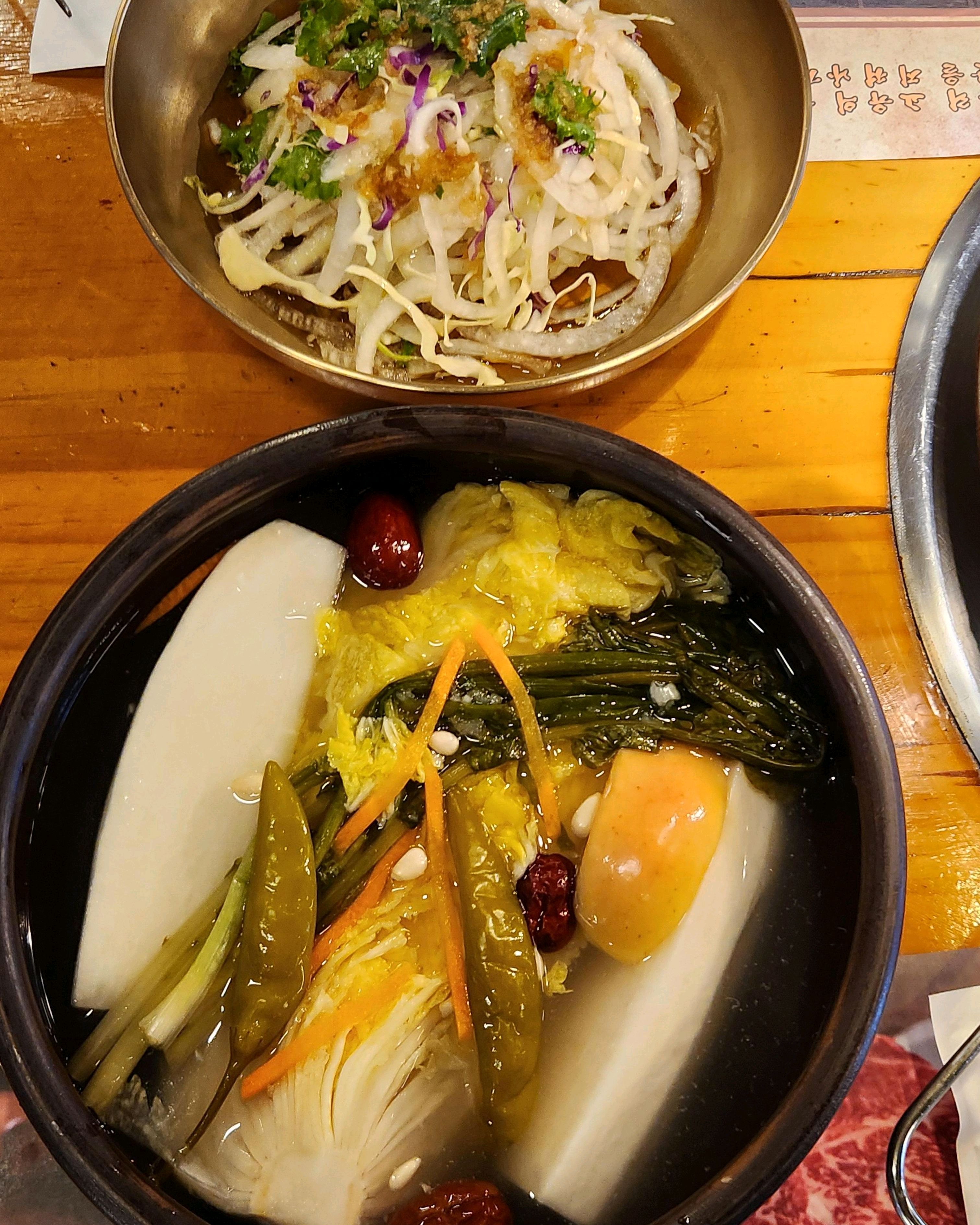 남자친구가 부모님 모시고 왔었는데 너무 맛있었다구 극찬을 하길래 같이 와봤는데 진짜 고기