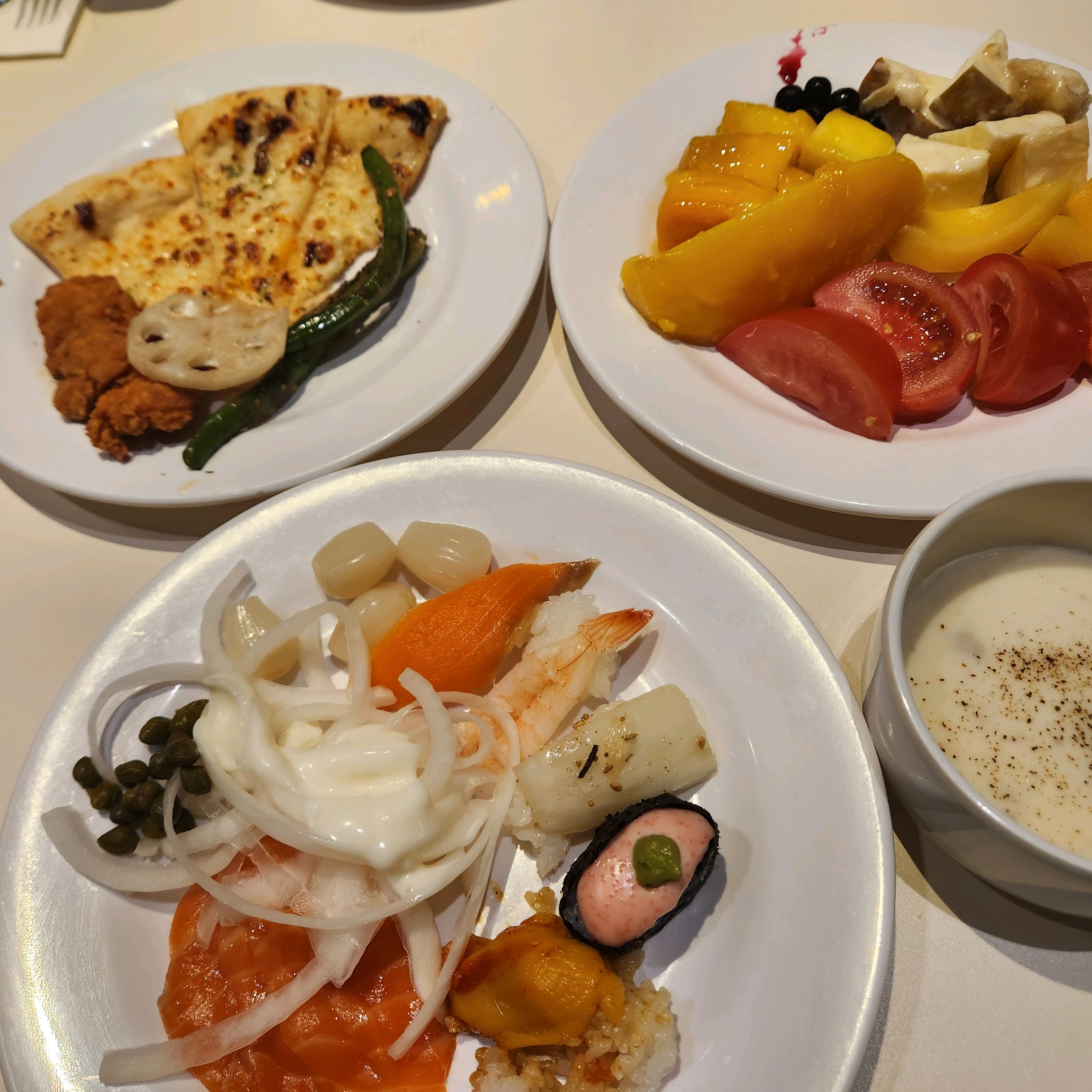 가족모임 하기 좋아요. 음식도 다양해서 잘 먹고 이야기하다 왔어요. - 미아사거리 맛집 애슐리퀸즈 미아사거리역점
