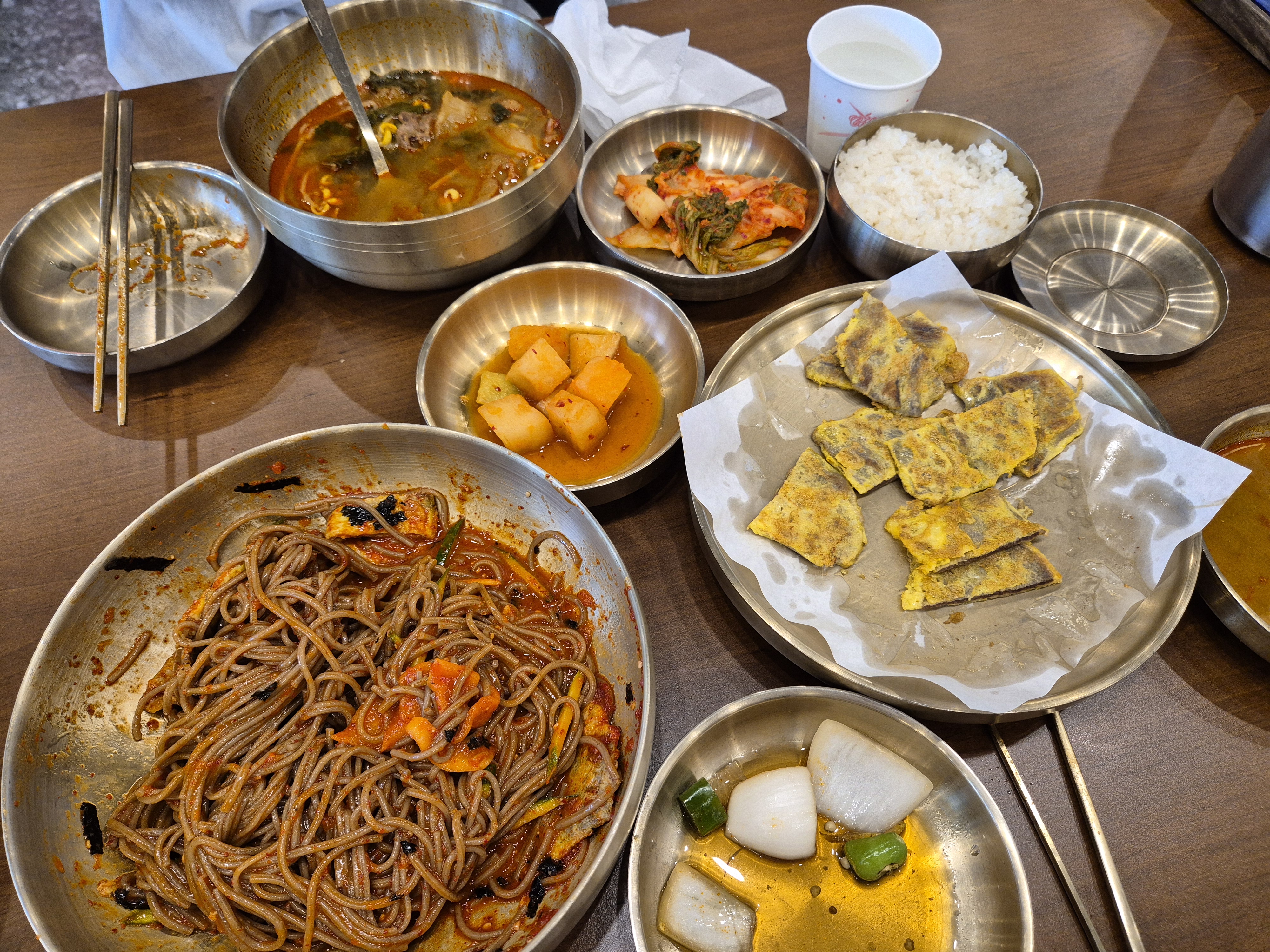 날씨 더워져서 막국수 땡겨서 왔는데 - 불당동 맛집 육전국밥 천안불당점